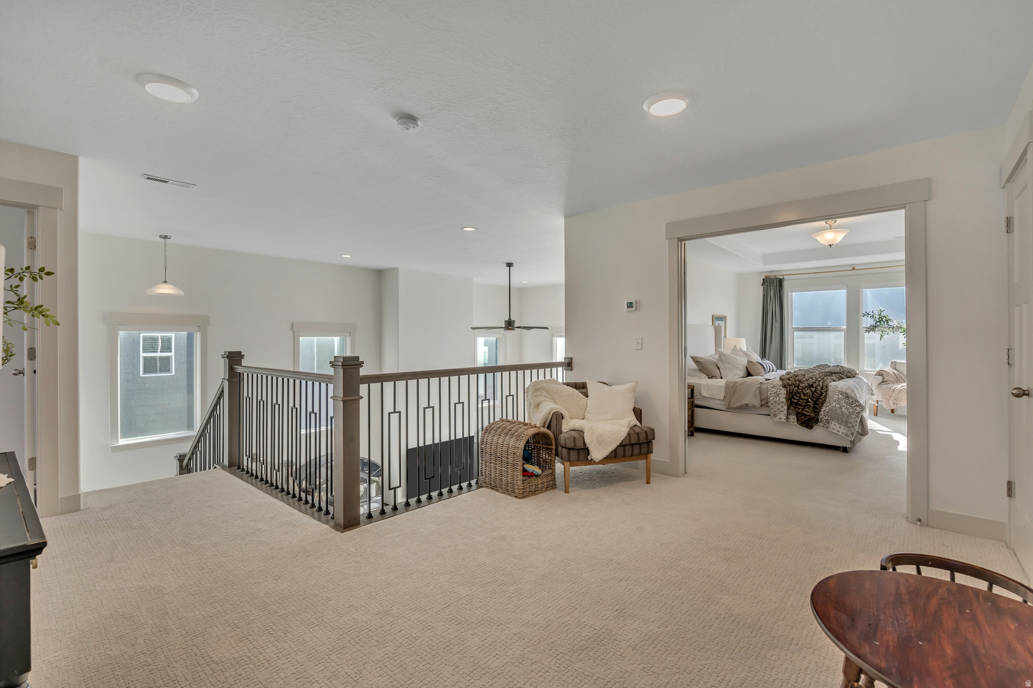 MOUNTAIN RIDGE - Residential