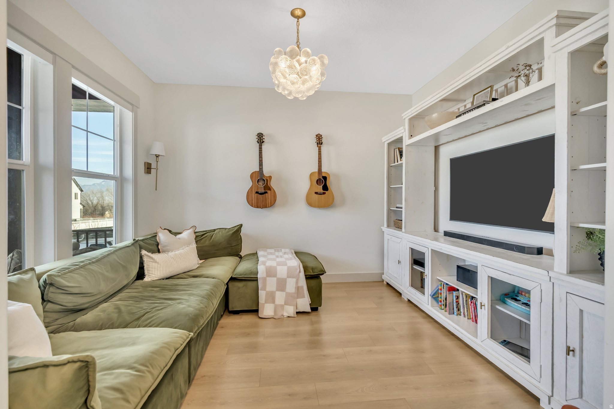 MOUNTAIN RIDGE - Residential