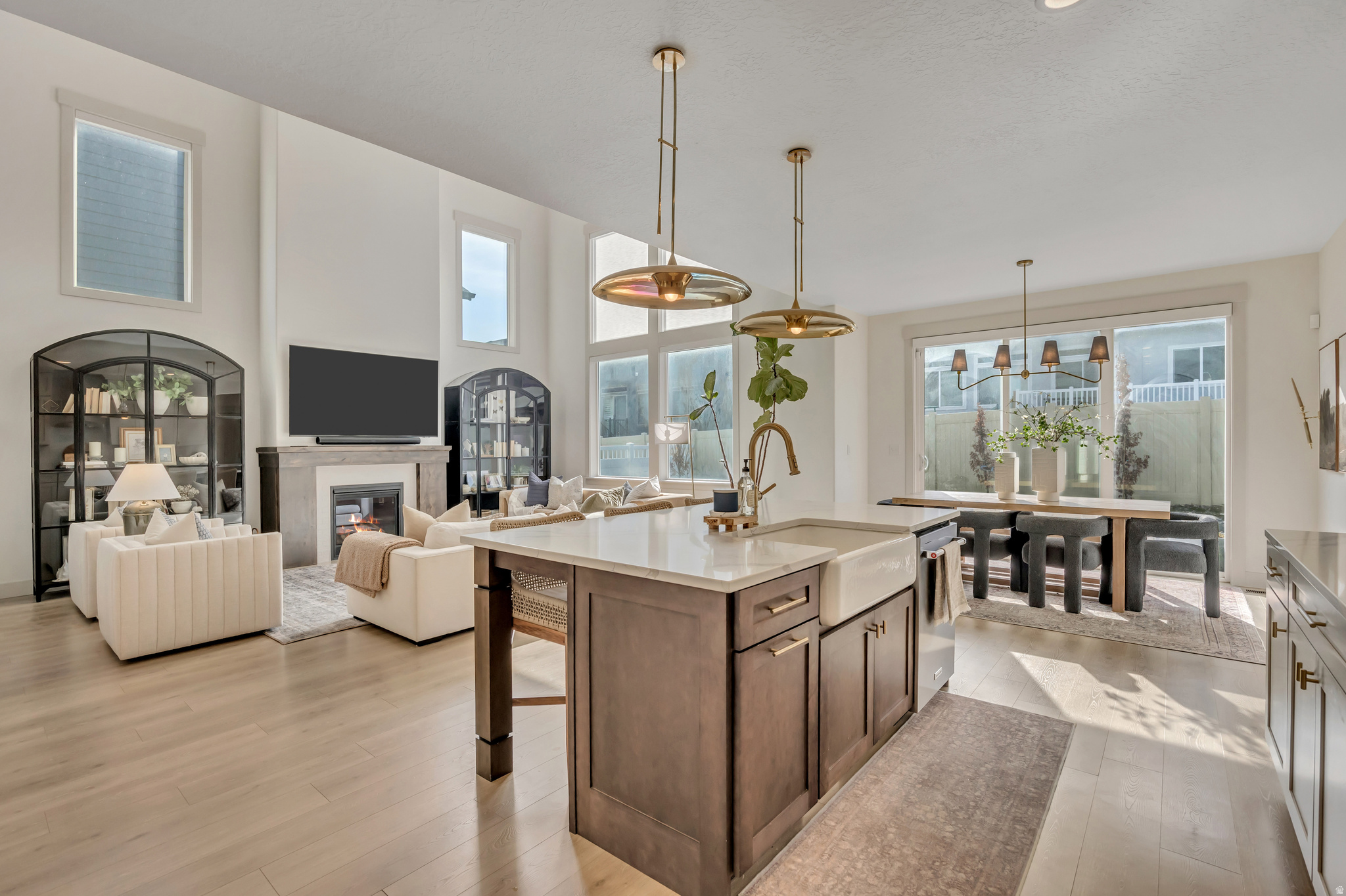 MOUNTAIN RIDGE - Residential