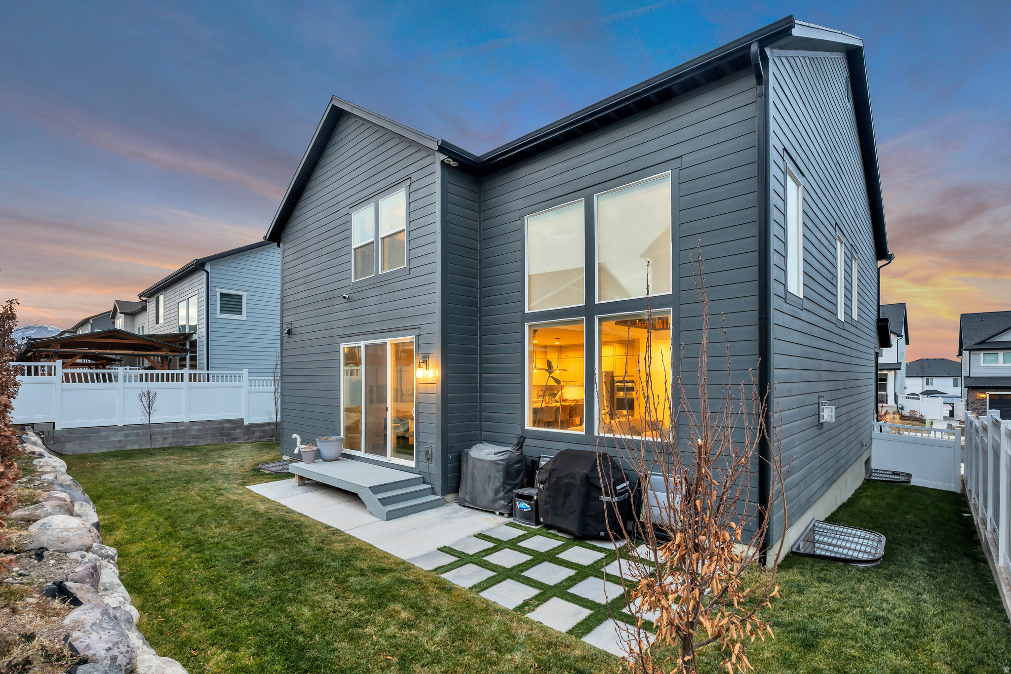 MOUNTAIN RIDGE - Residential