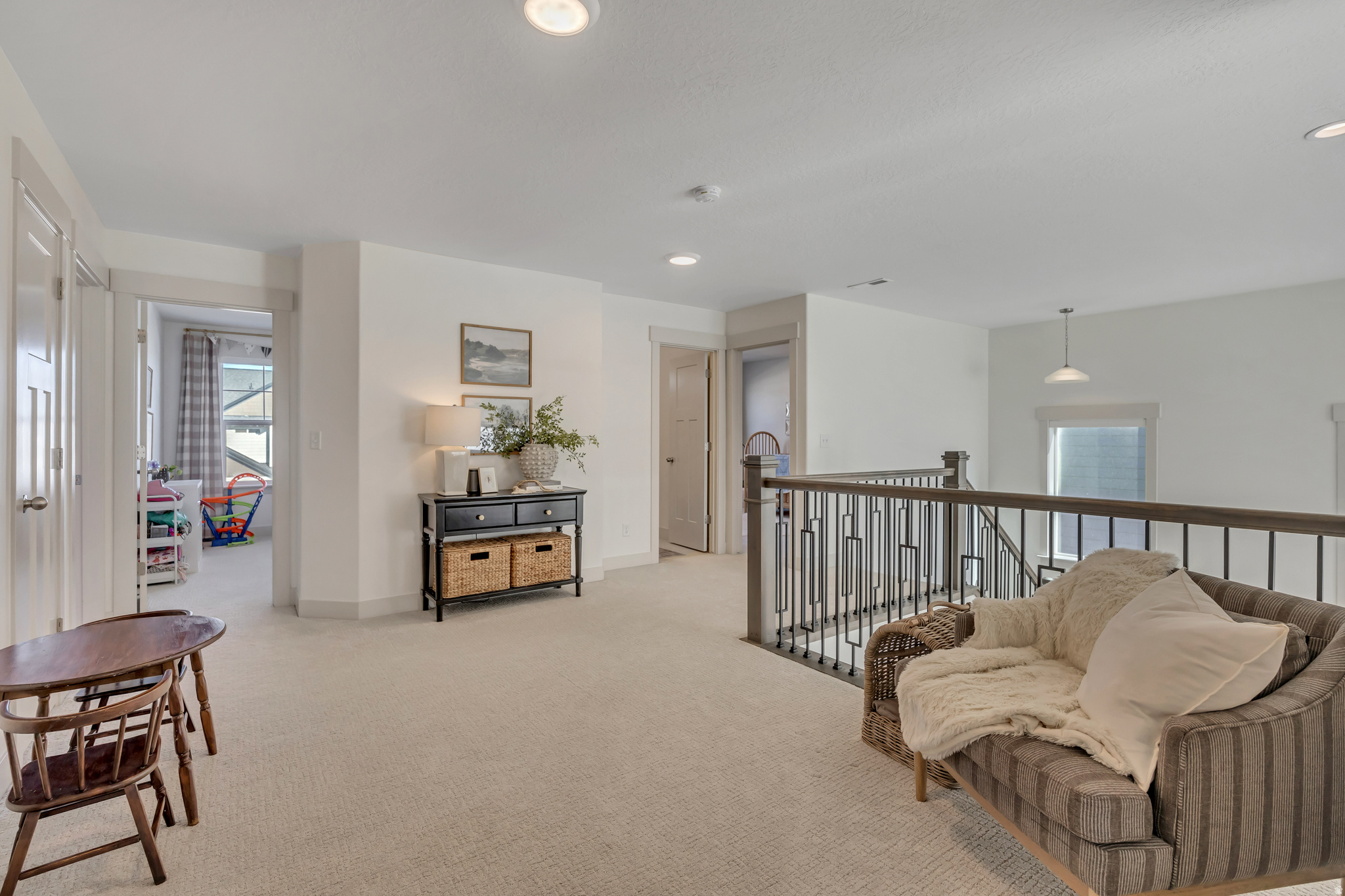 MOUNTAIN RIDGE - Residential