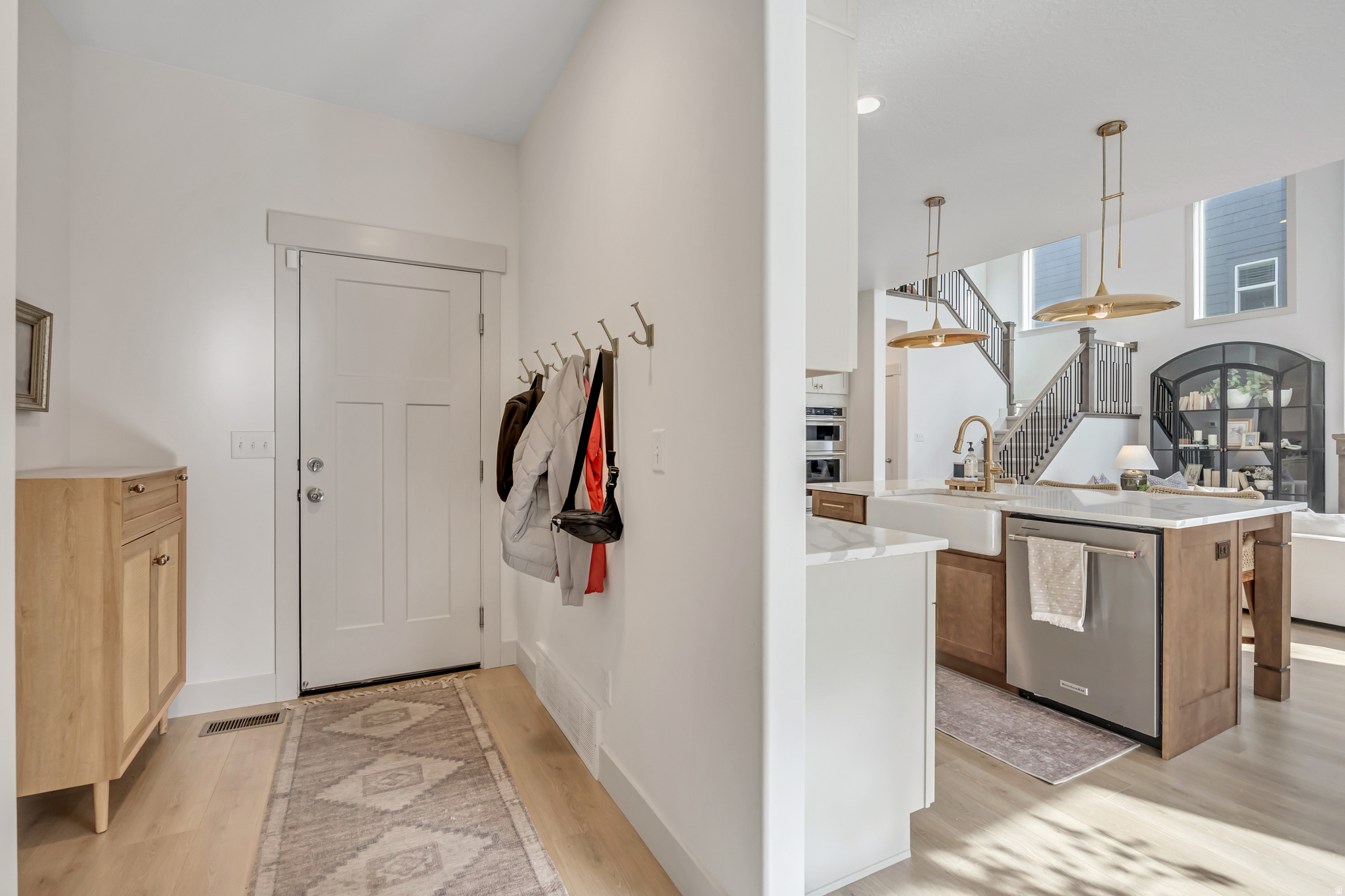 MOUNTAIN RIDGE - Residential