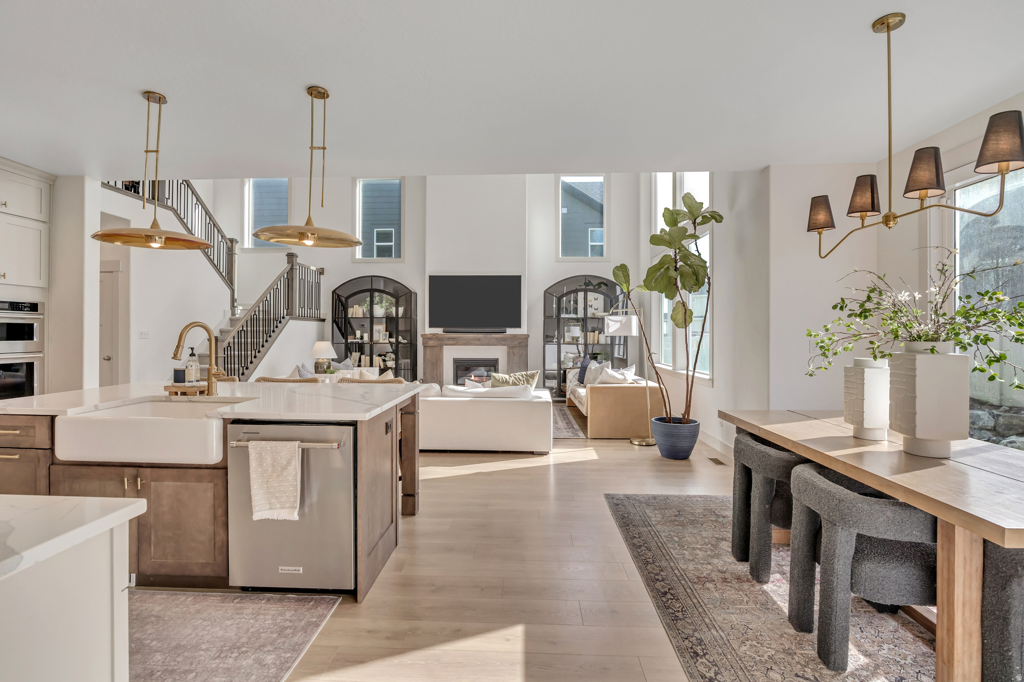 MOUNTAIN RIDGE - Residential