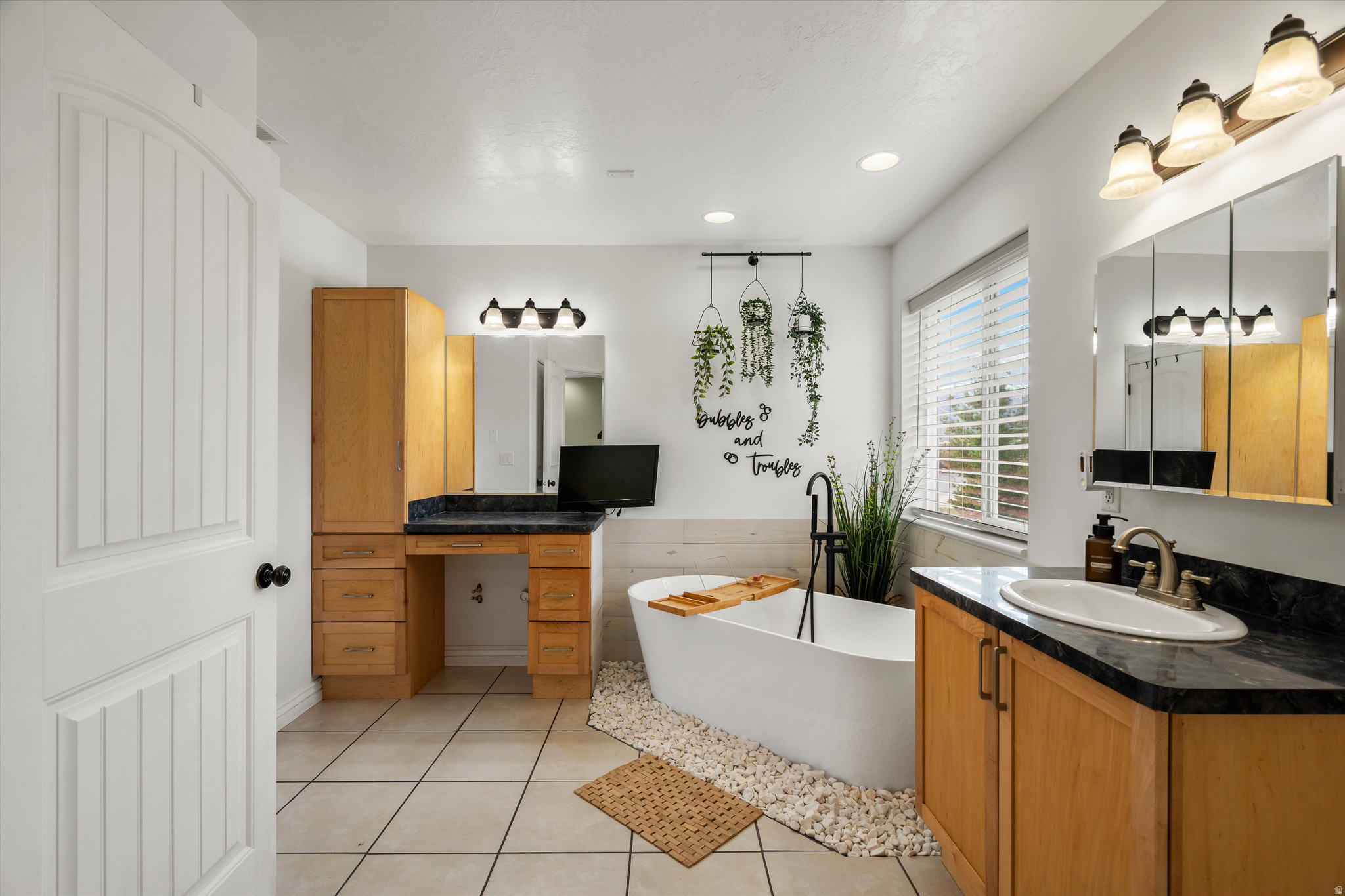 EDEN ACRES - Residential