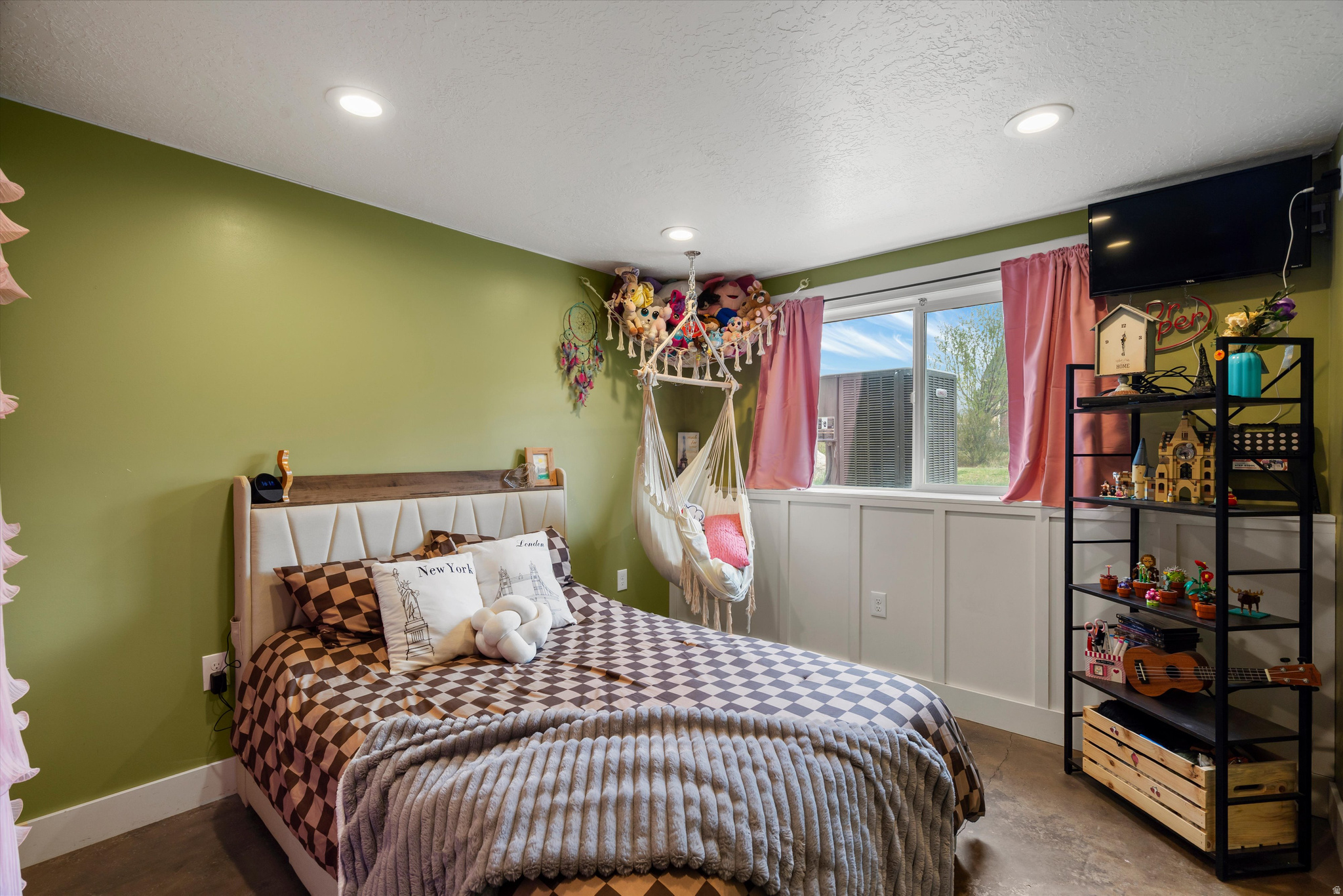 EDEN ACRES - Residential