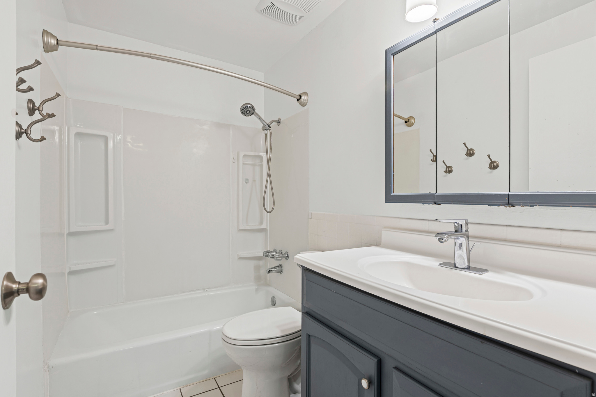 MT VERNON COVE CONDM - Residential