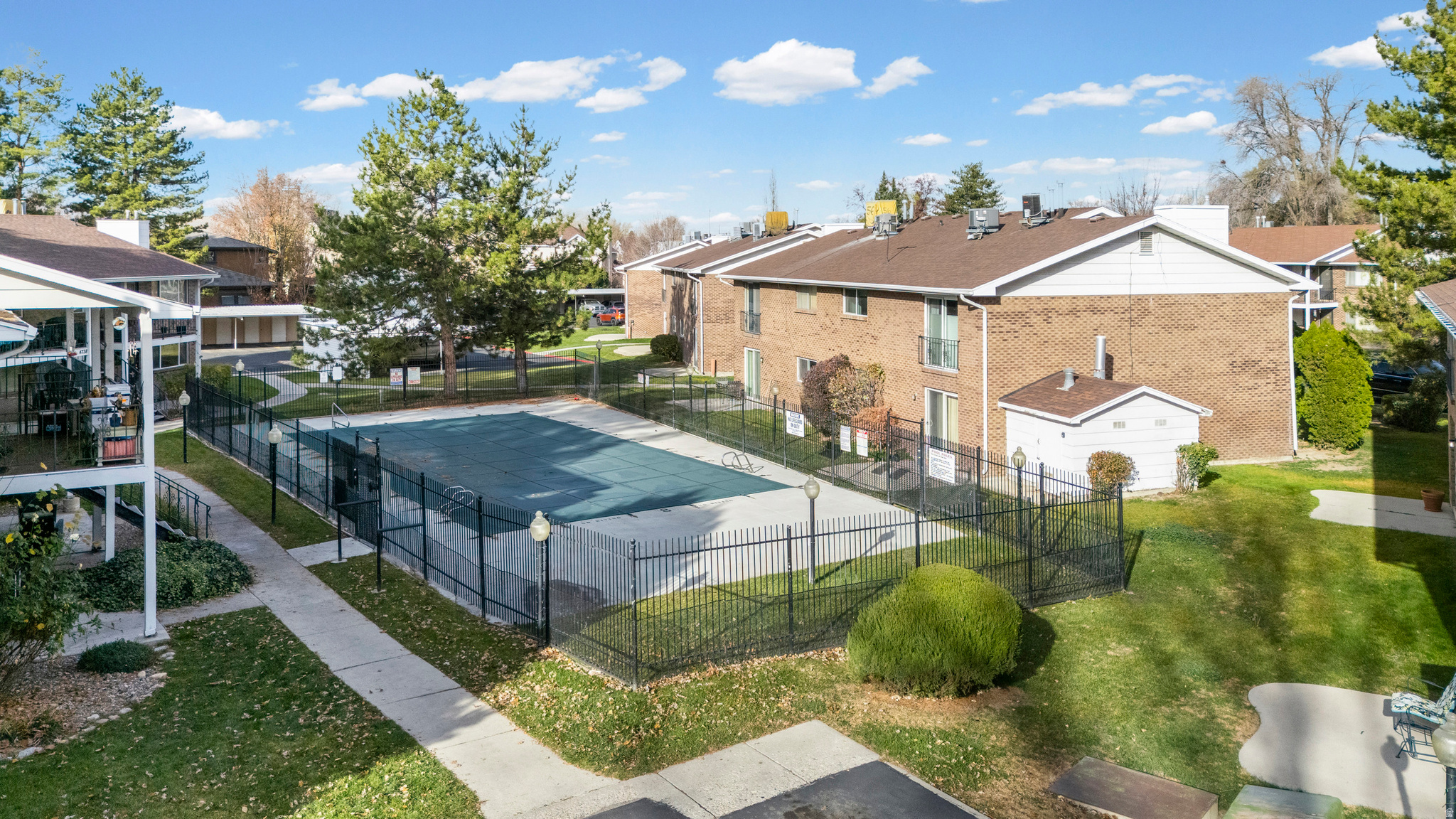 MT VERNON COVE CONDM - Residential