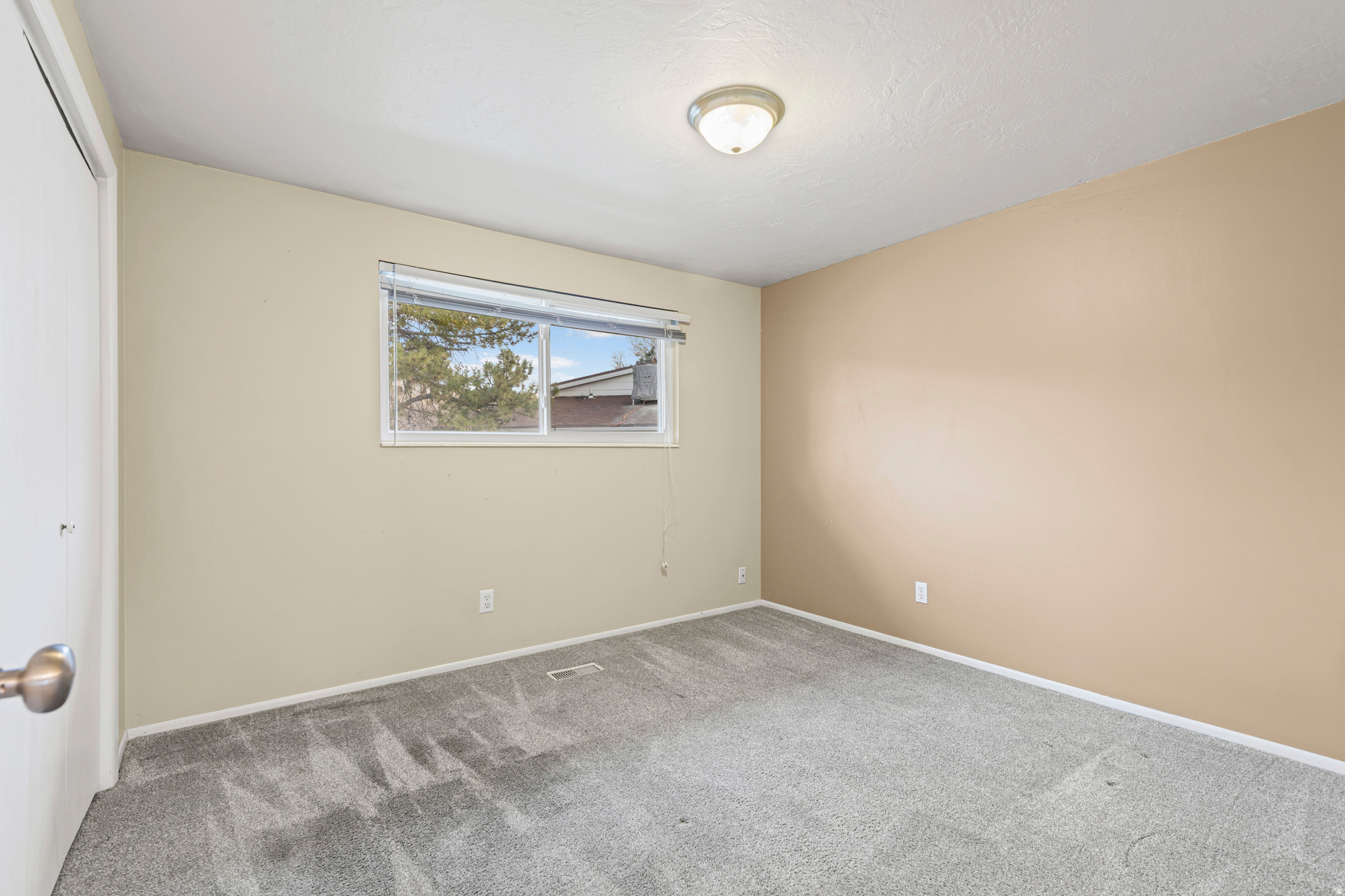 MT VERNON COVE CONDM - Residential