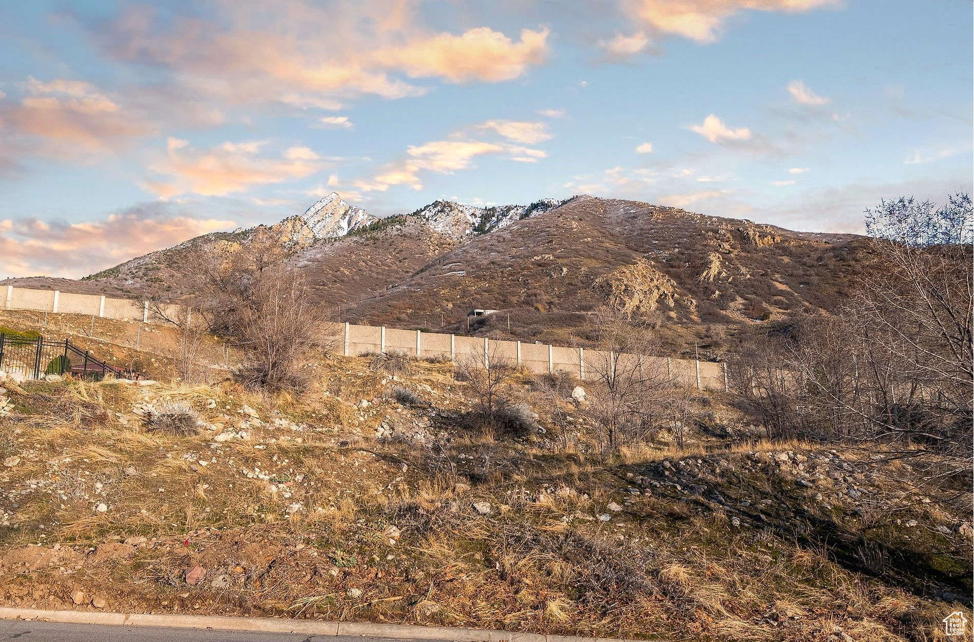 SHADOW MOUNTAIN - Land