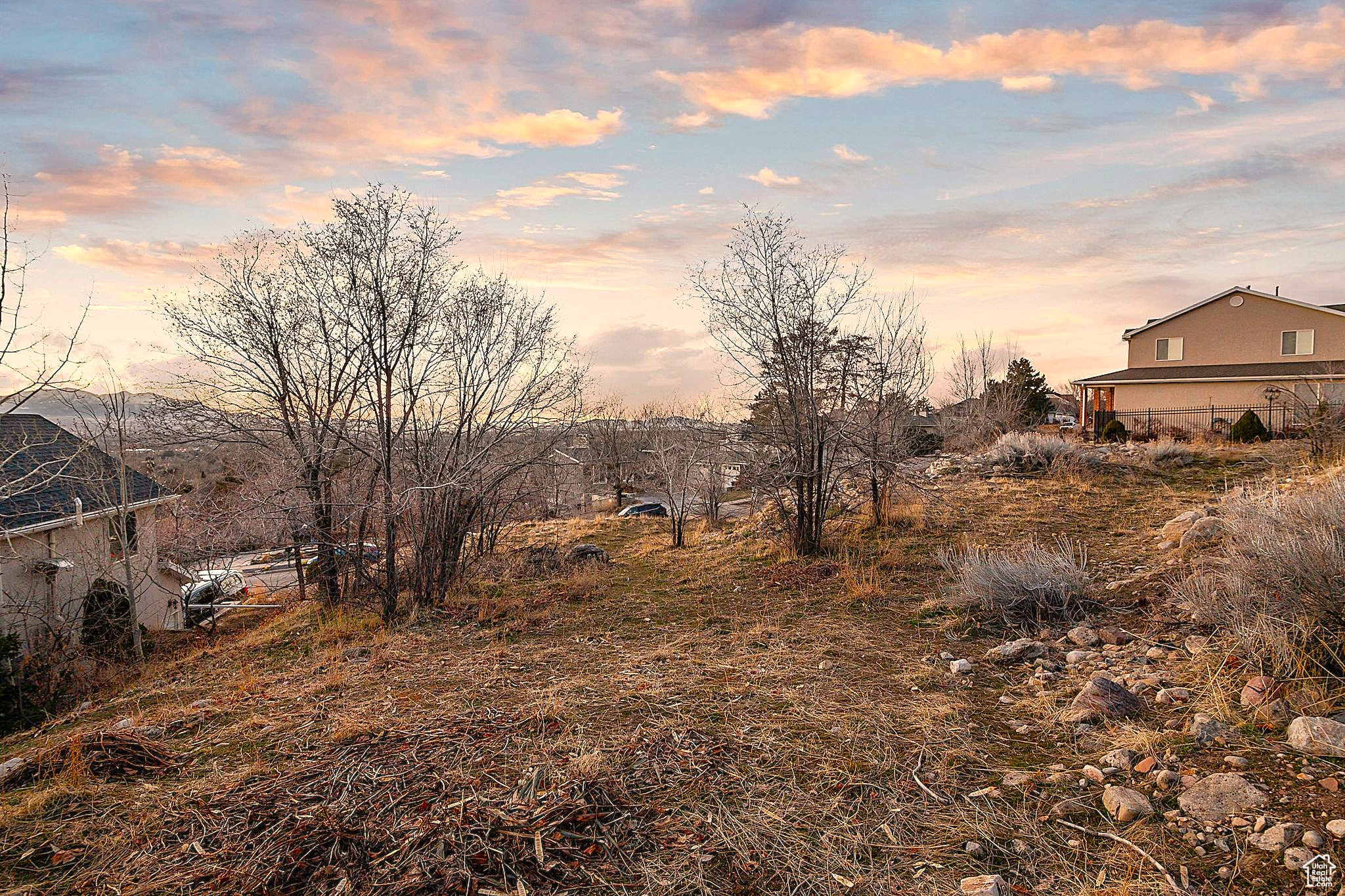 SHADOW MOUNTAIN - Land