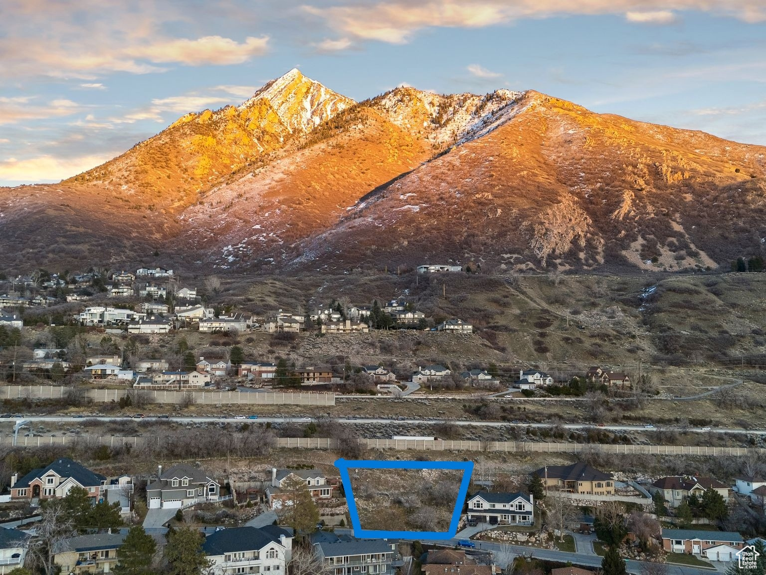 SHADOW MOUNTAIN - Land