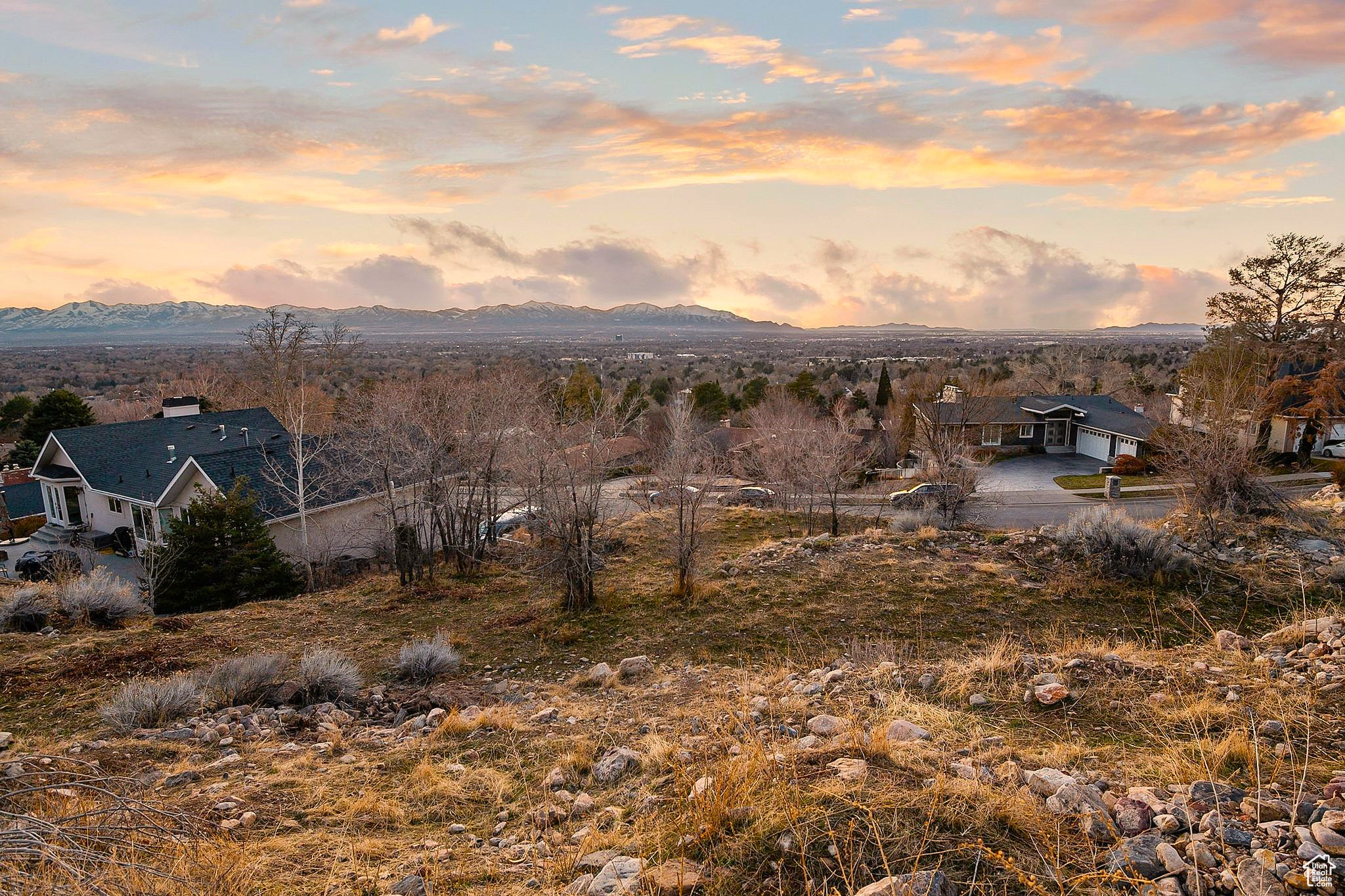 SHADOW MOUNTAIN - Land