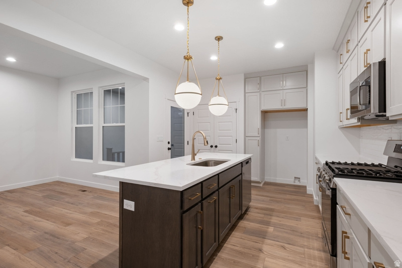 DAYBREAK - Residential Income