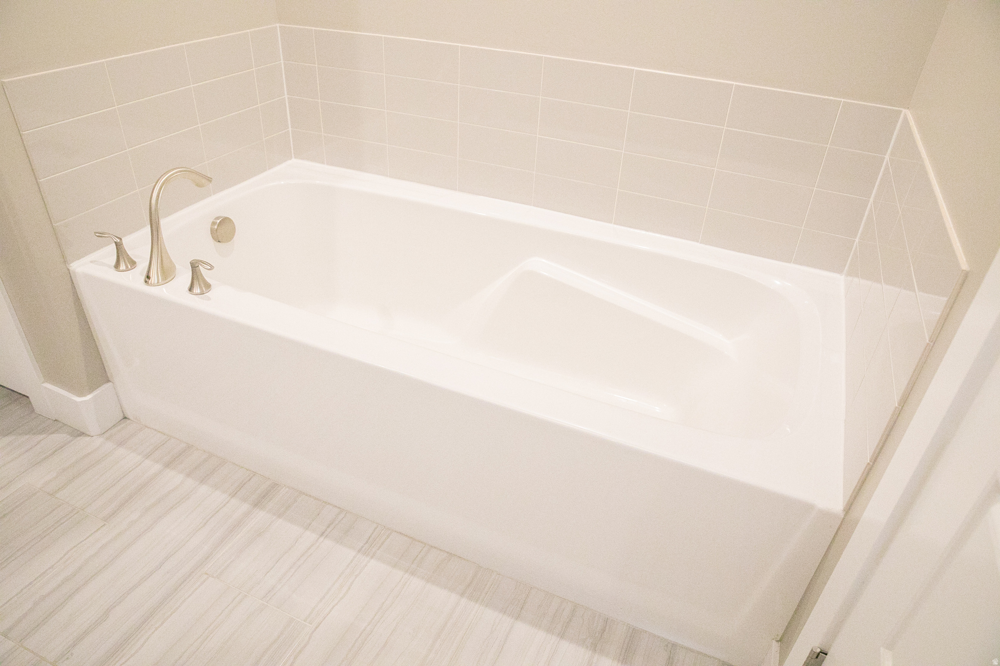 PARK VIEW VILLAS - Residential