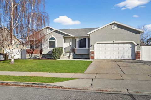 Photo of 265 S 1300 W, Lehi, UT 84043 (MLS # 2127185)