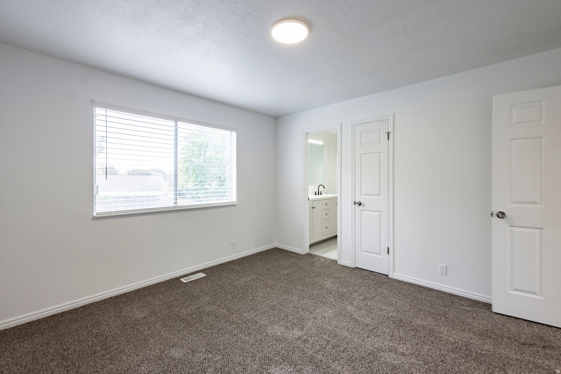 OQUIRAH SHOW - Residential