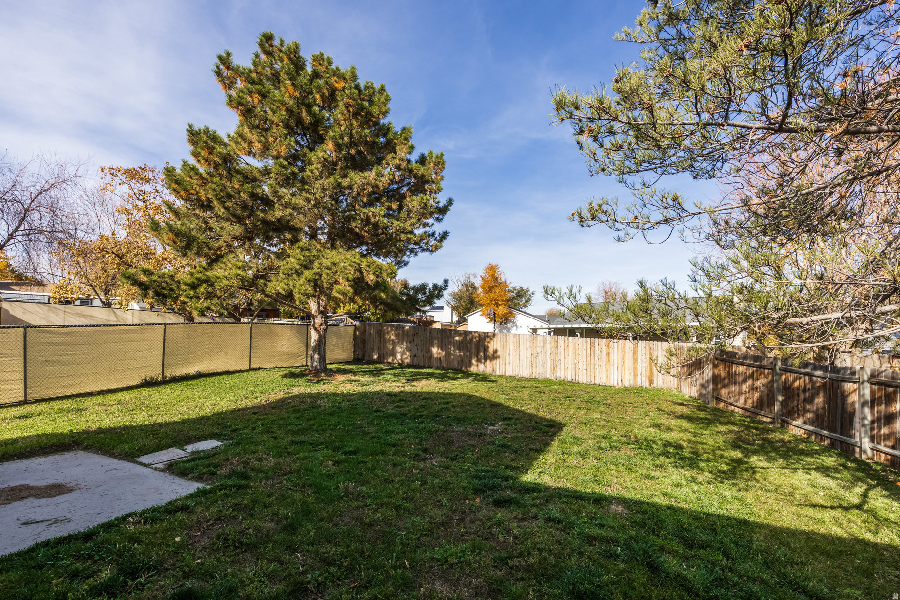 OQUIRAH SHOW - Residential