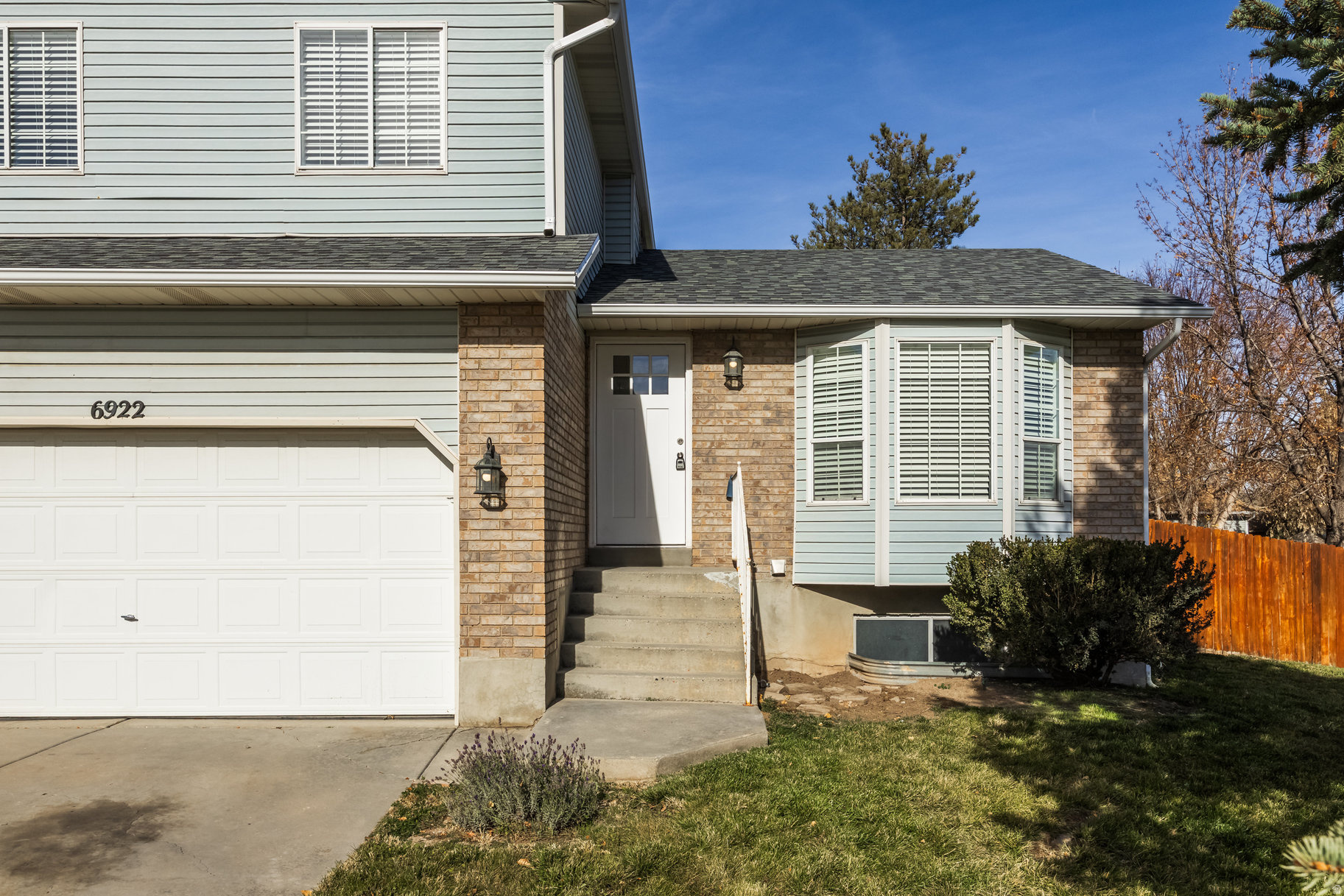 OQUIRAH SHOW - Residential