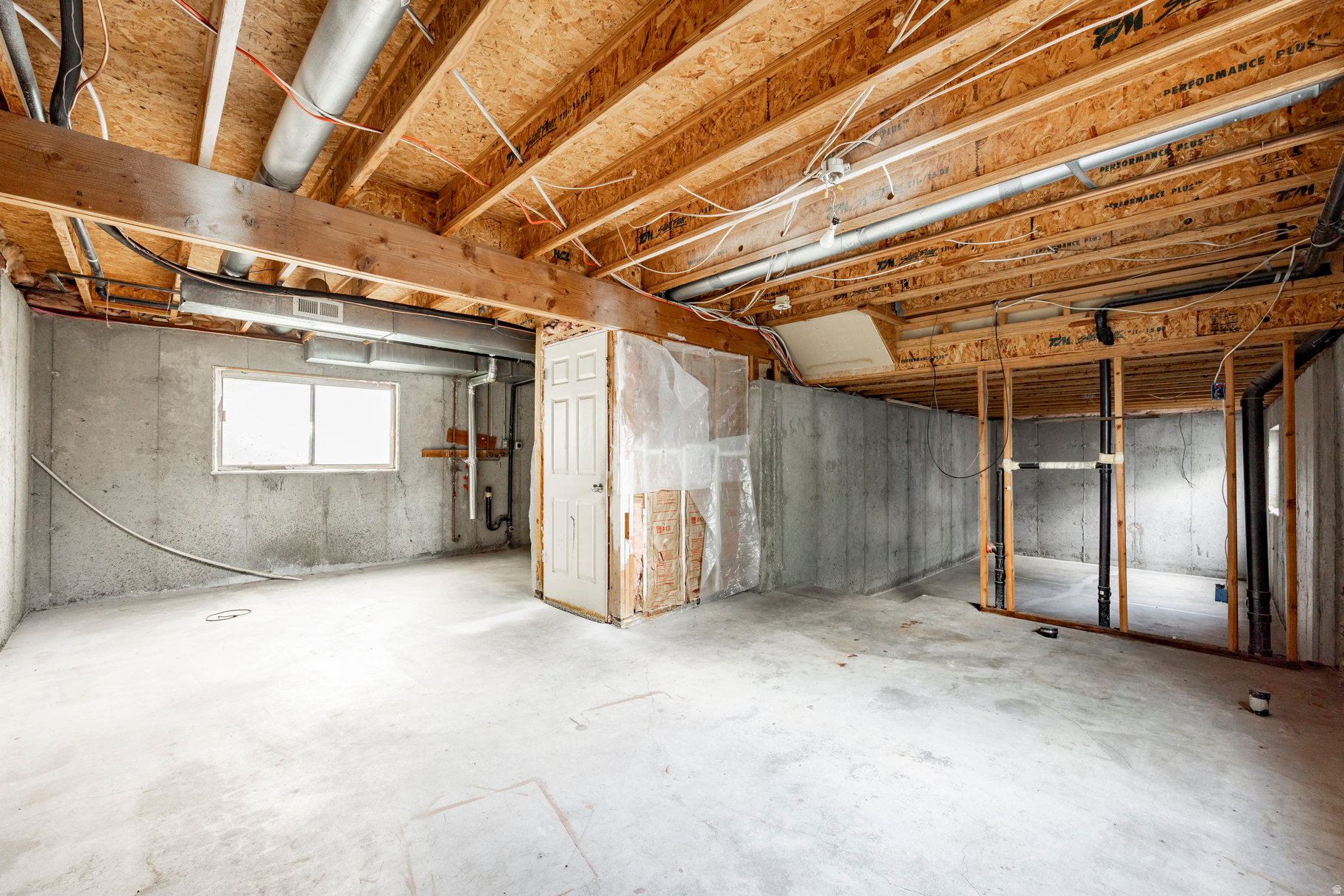 OQUIRAH SHOW - Residential