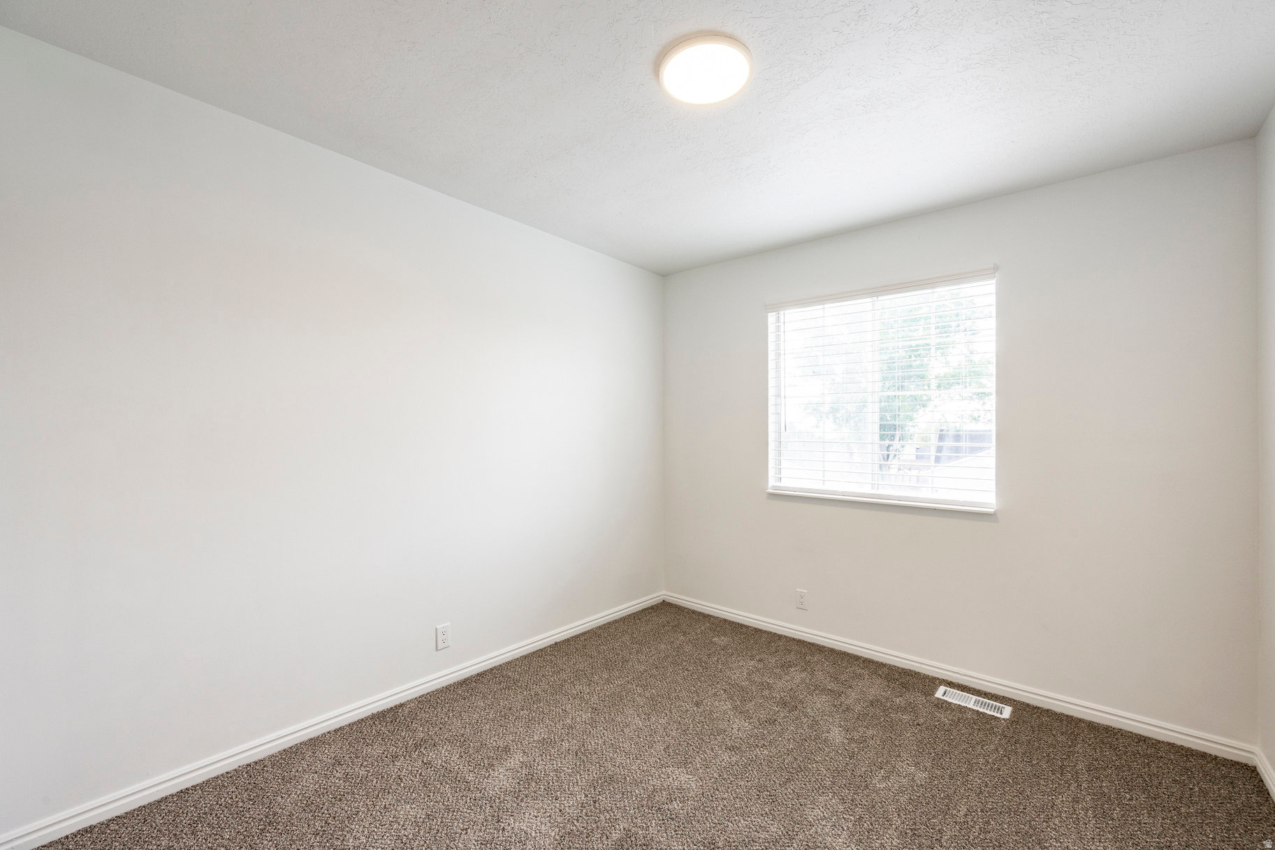 OQUIRAH SHOW - Residential