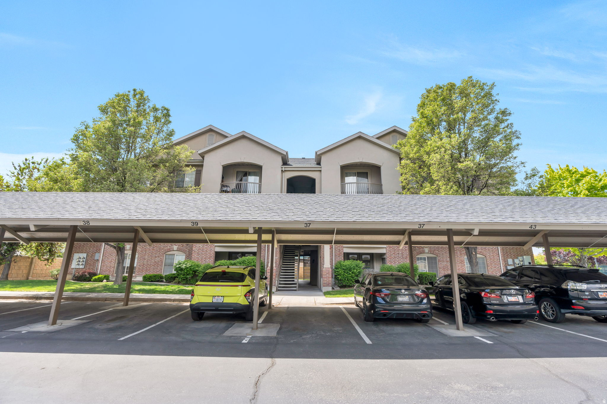 TOWN CENTER CONDOS - Residential