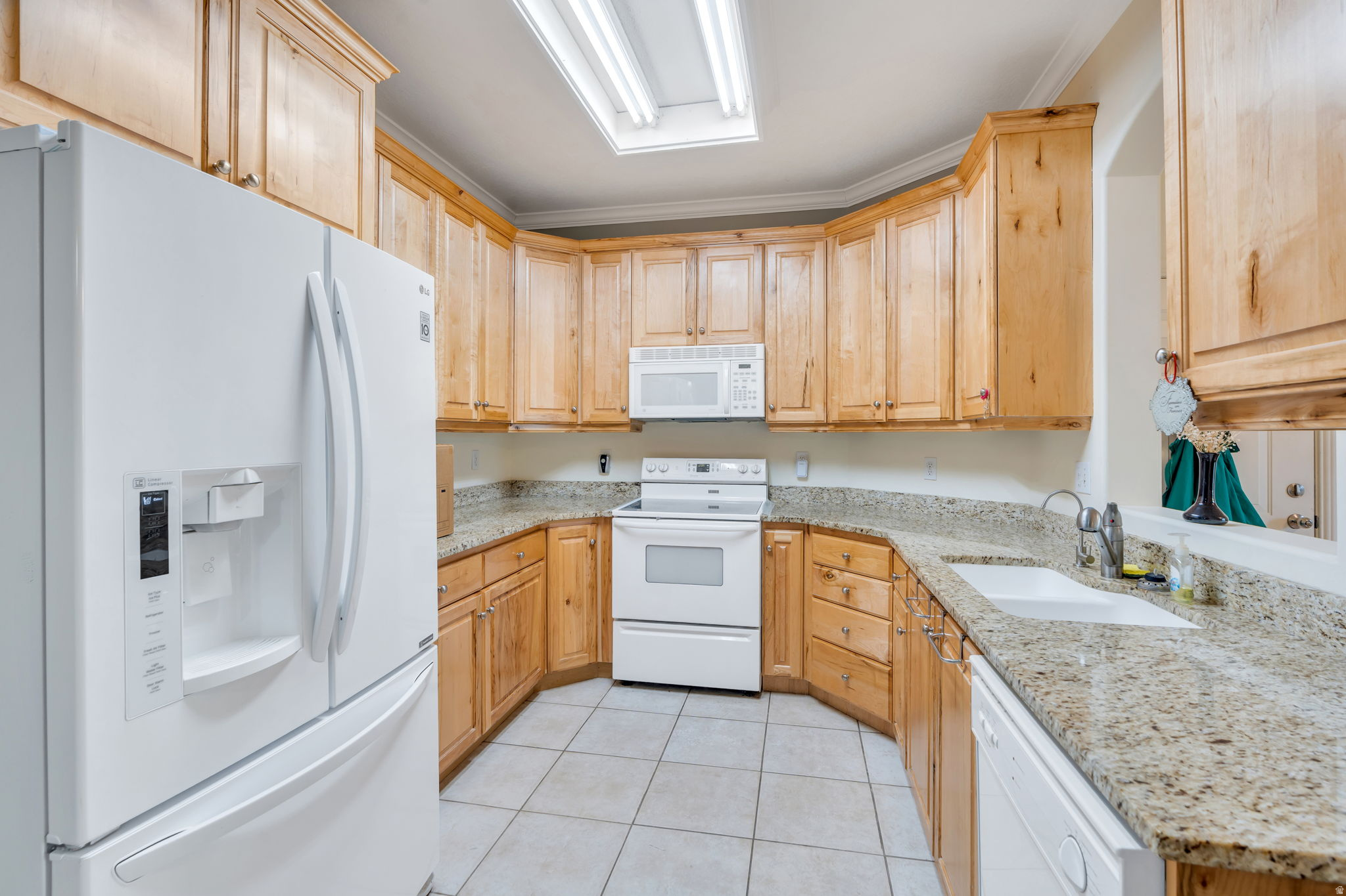 TOWN CENTER CONDOS - Residential