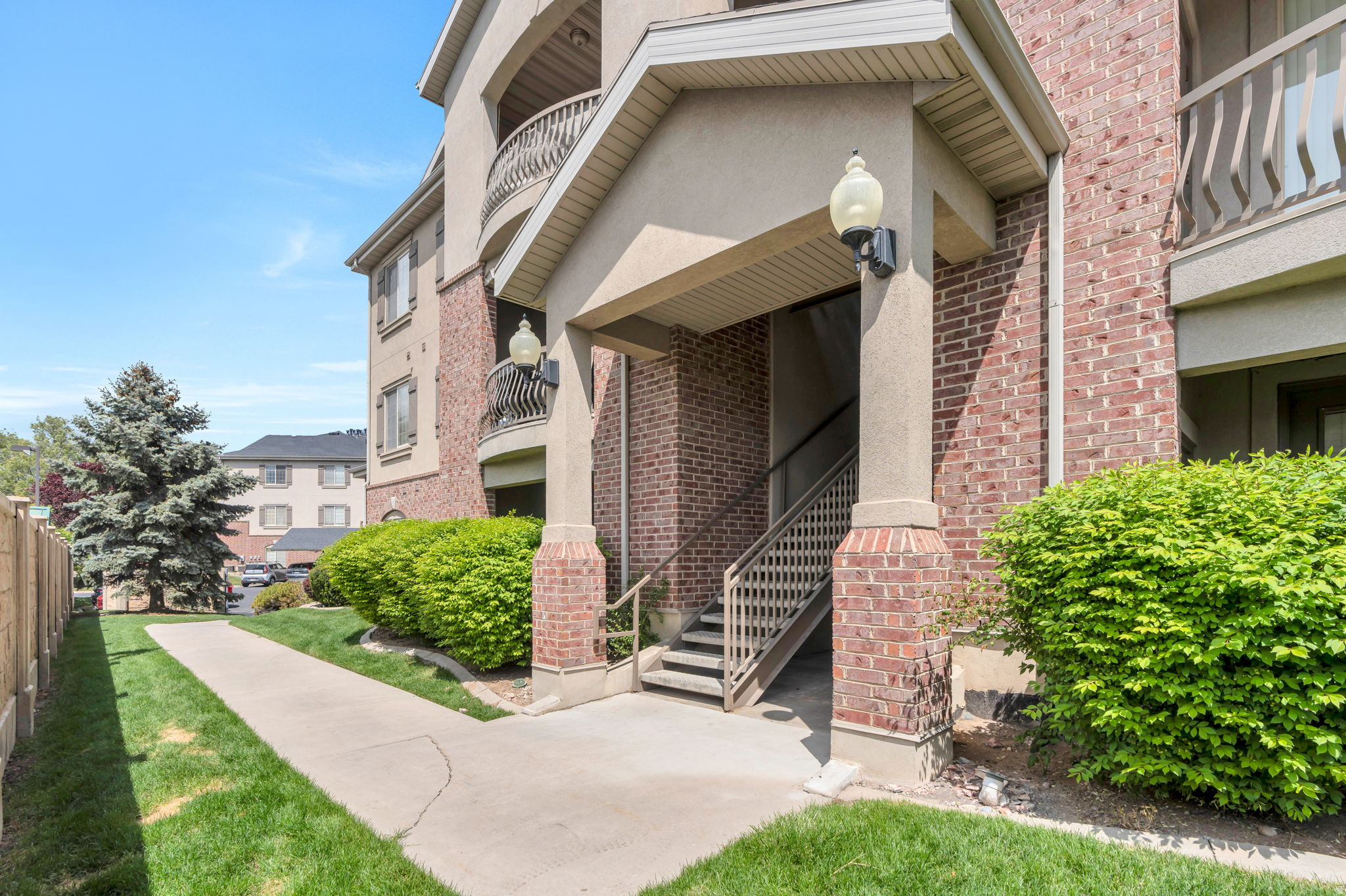 TOWN CENTER CONDOS - Residential