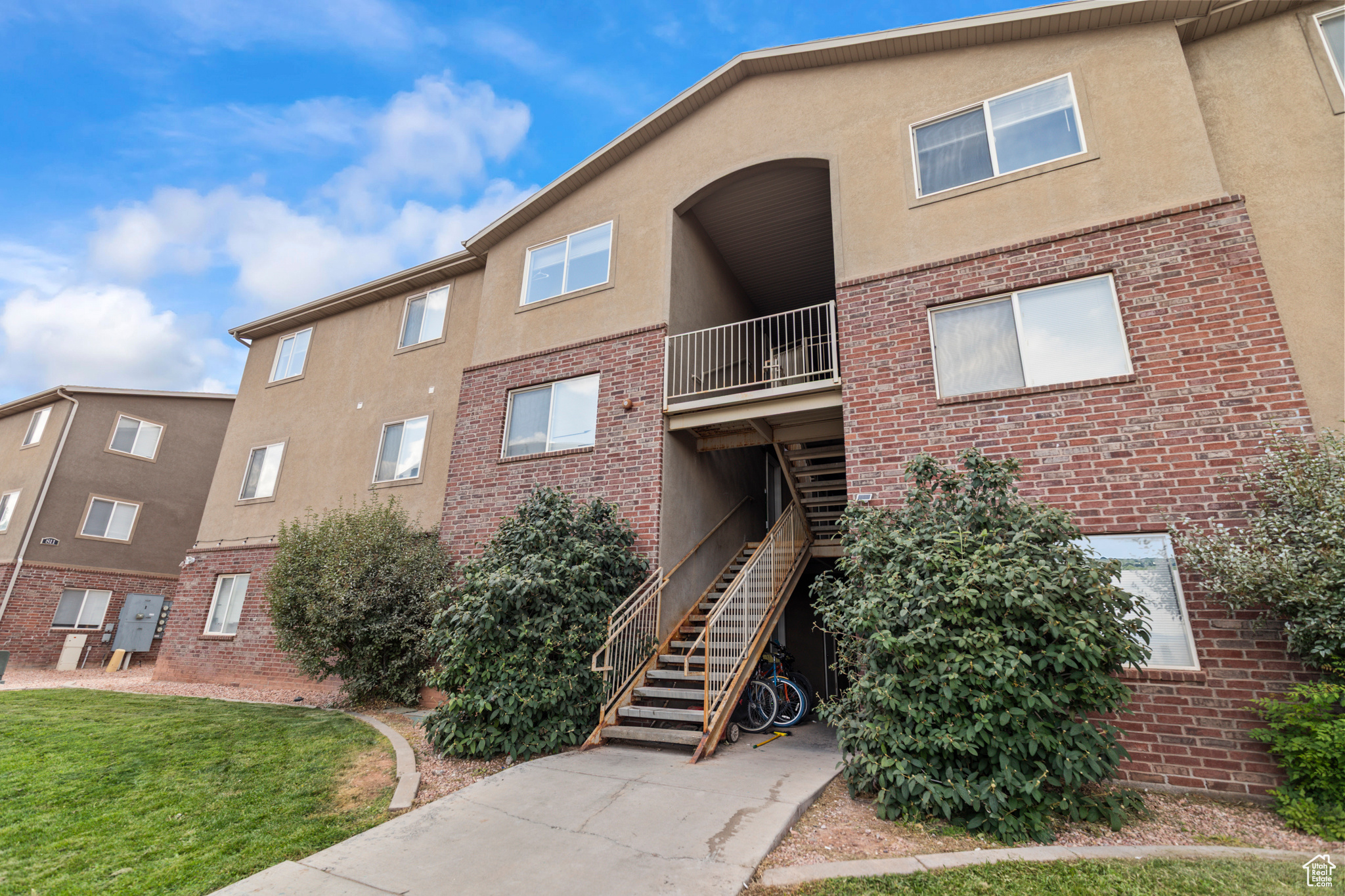 WILLOW CREEK - Residential Income