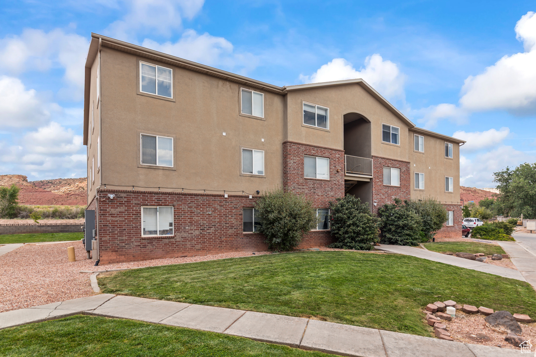 WILLOW CREEK - Residential Income