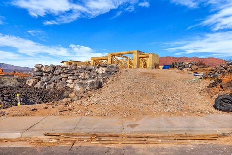 Tiny photo for 2415 SOUTH VILLAGE DR #3, Santa Clara, UT 84765 (MLS # 2142066)