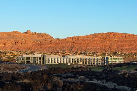 Tiny photo for 2415 SOUTH VILLAGE DR #3, Santa Clara, UT 84765 (MLS # 2142066)