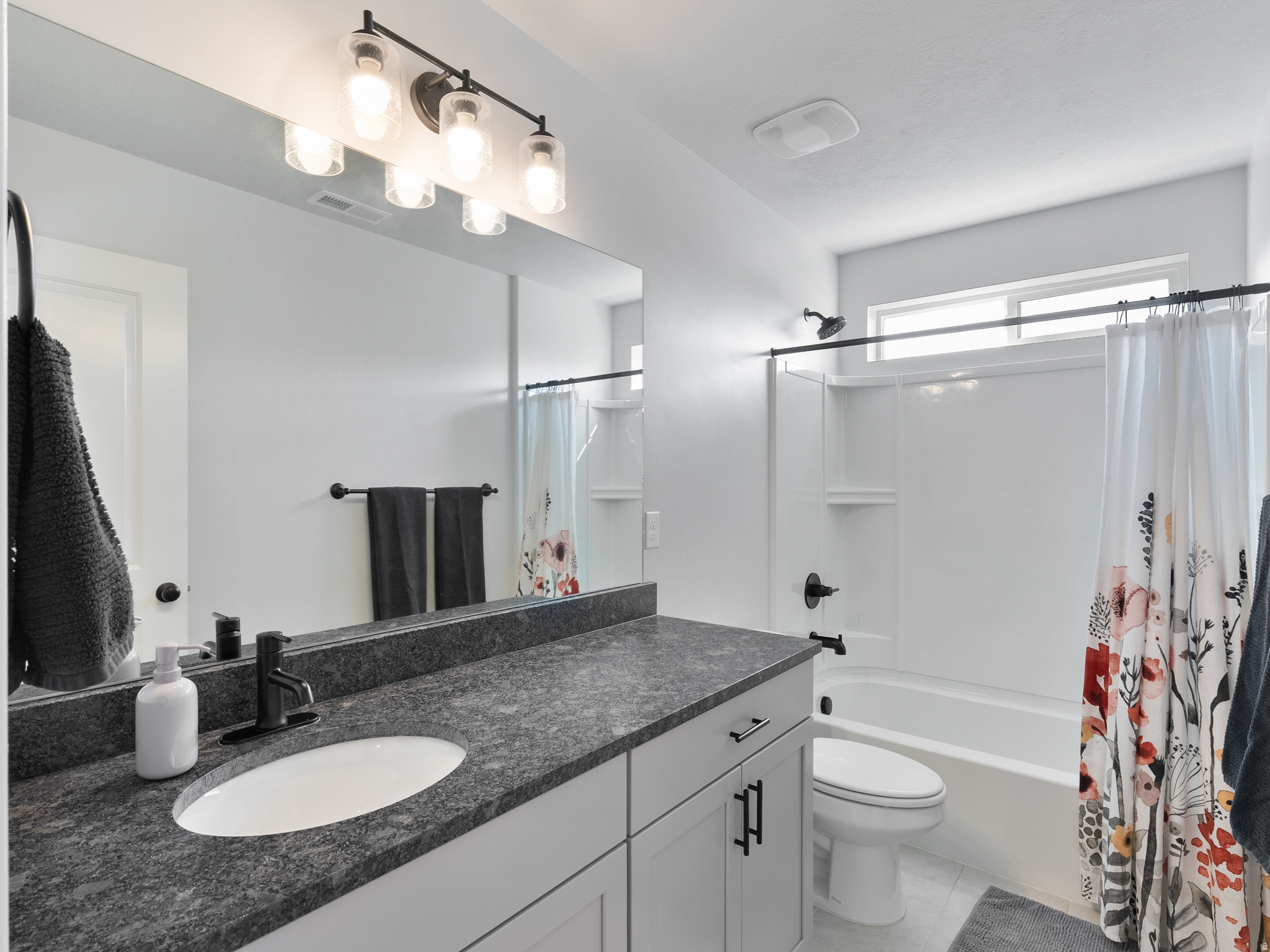 AF CROSSING - Residential