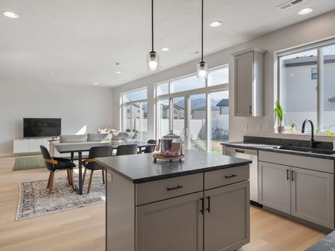 Tiny photo for 972 W 1050 S, American Fork, UT 84003 (MLS # 2147116)