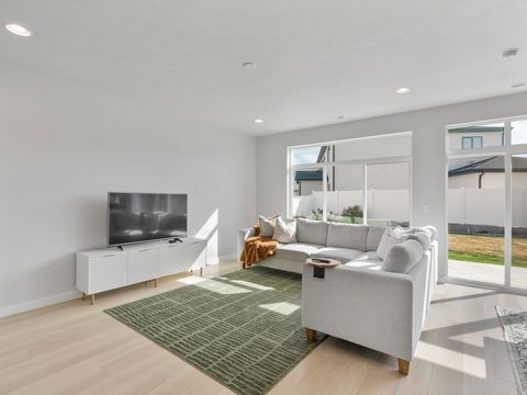 Tiny photo for 972 W 1050 S, American Fork, UT 84003 (MLS # 2147116)