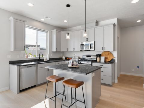 Tiny photo for 972 W 1050 S, American Fork, UT 84003 (MLS # 2147116)