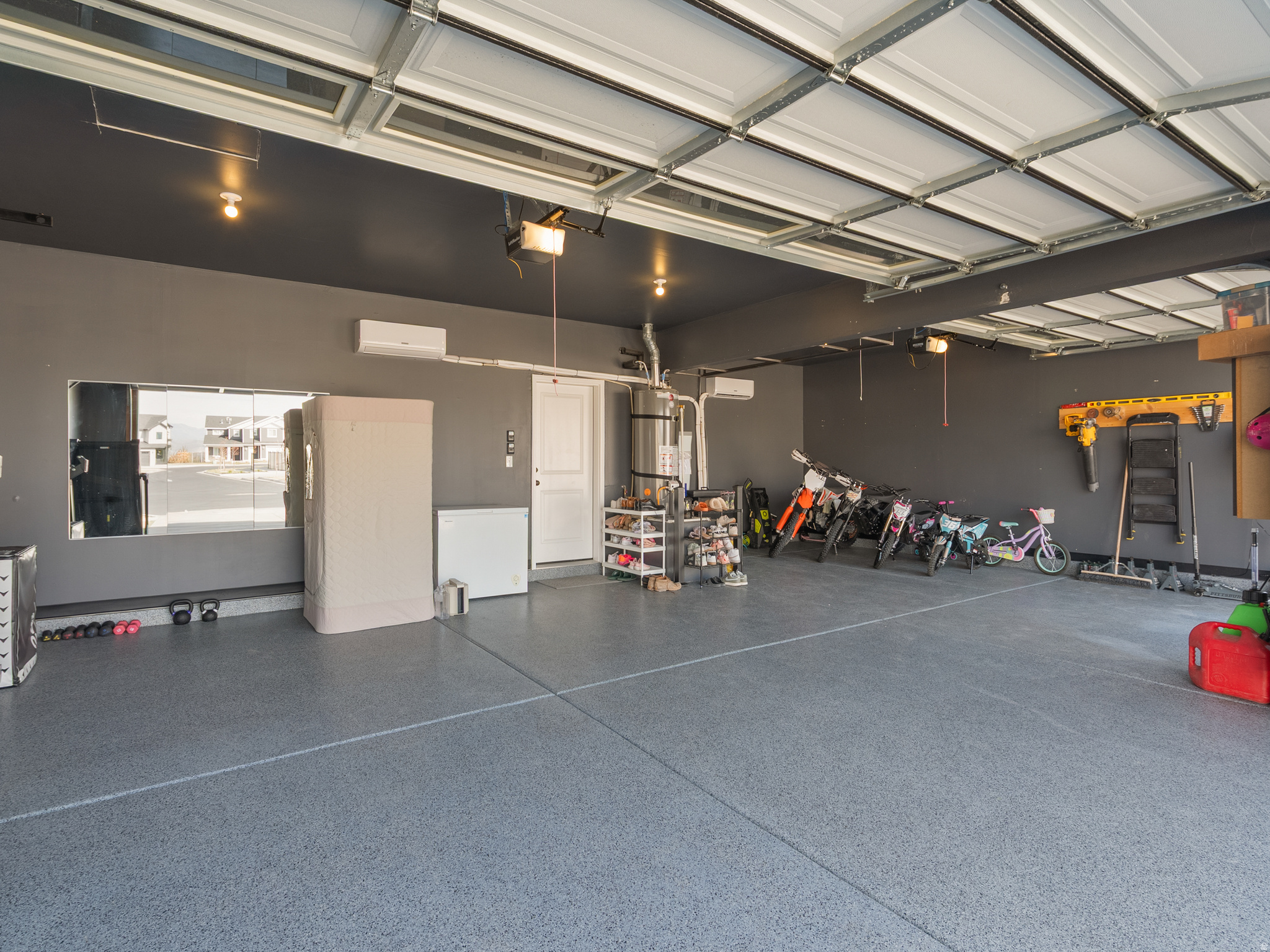 AF CROSSING - Residential