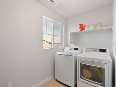 Tiny photo for 972 W 1050 S, American Fork, UT 84003 (MLS # 2147116)
