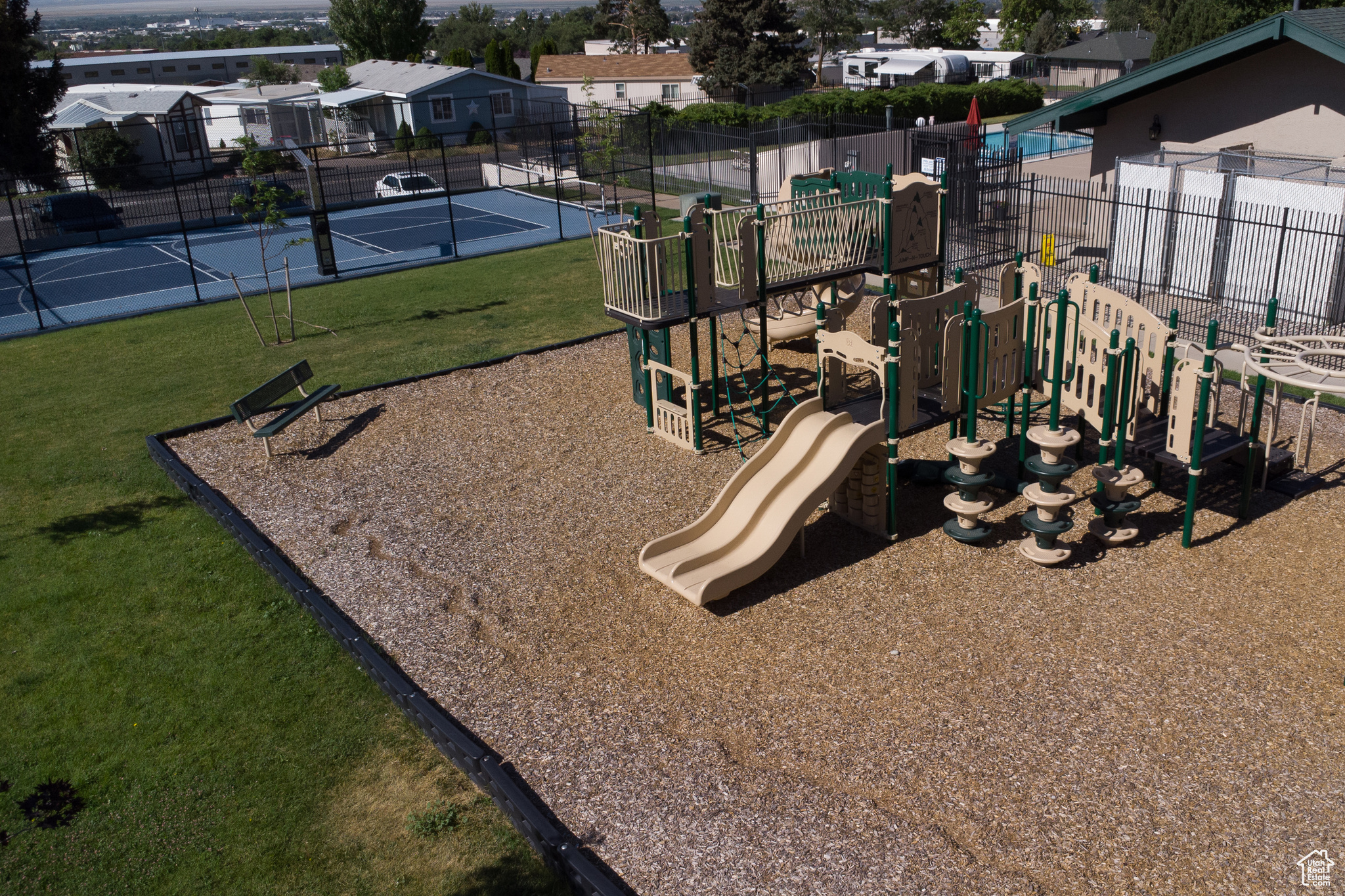 ROLLING HILLS ESTATES - Residential
