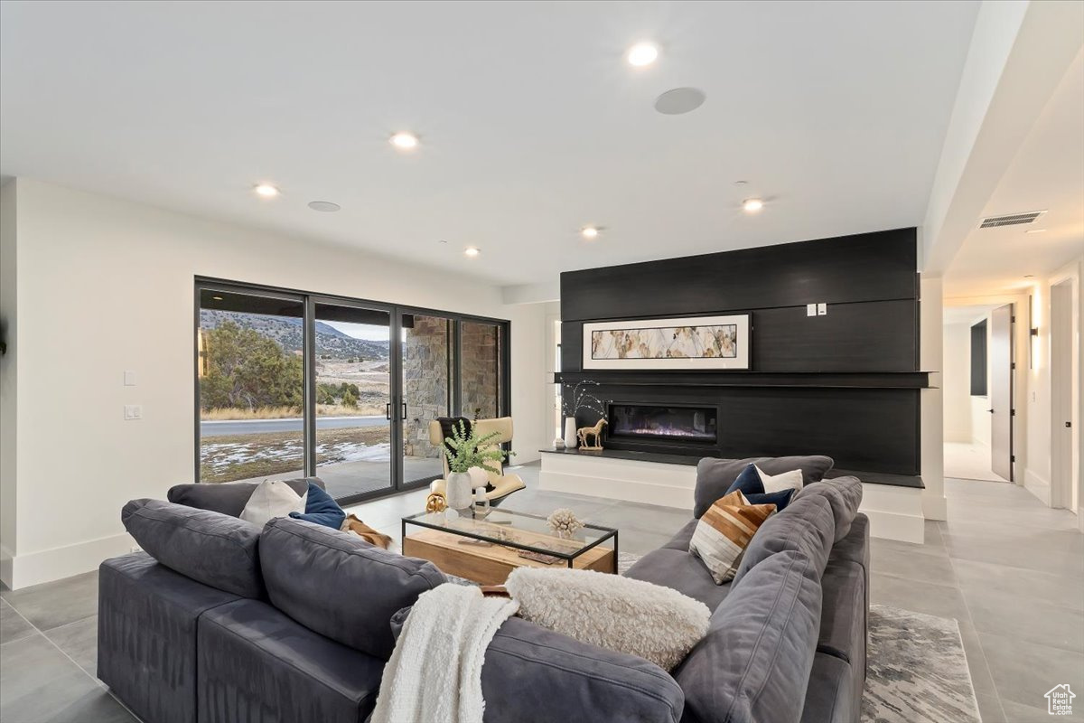 RED LEDGES - Residential