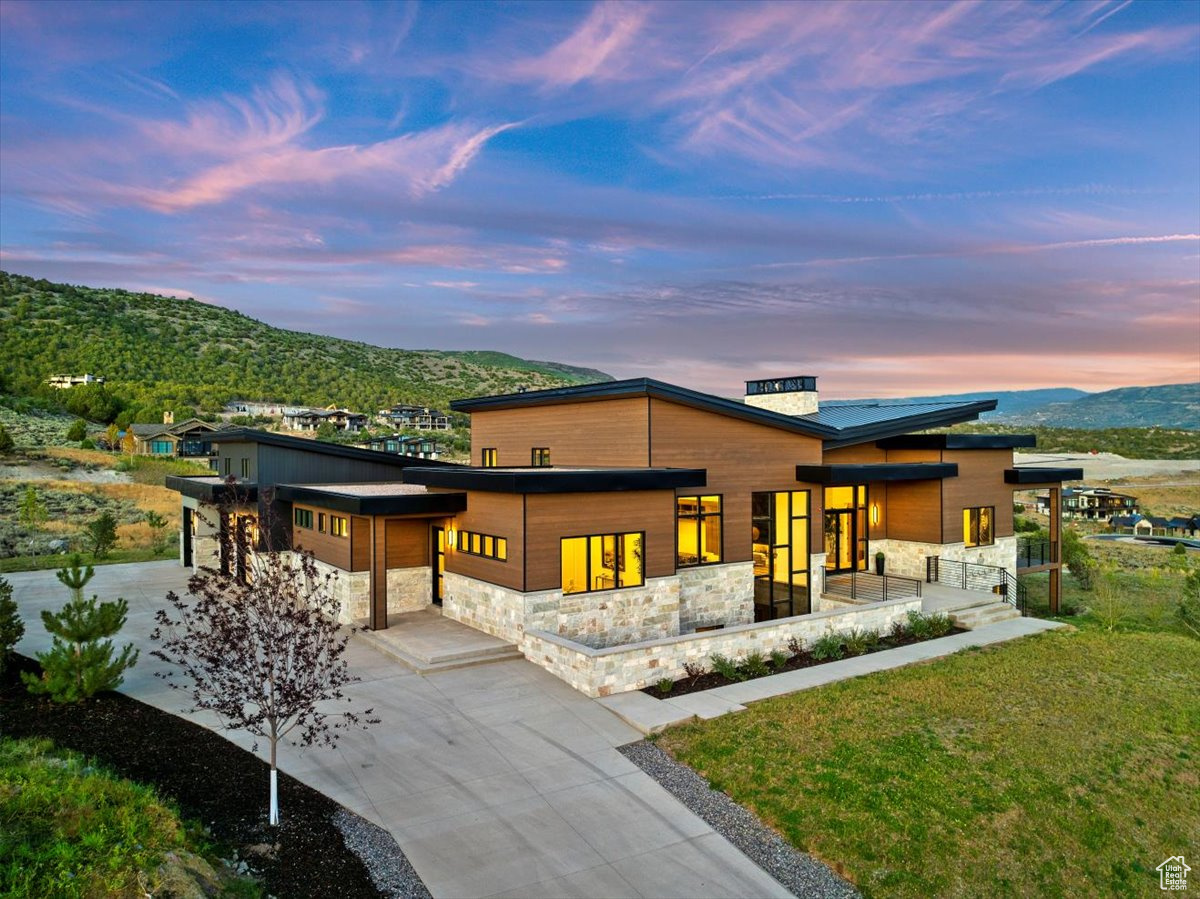 RED LEDGES - Residential