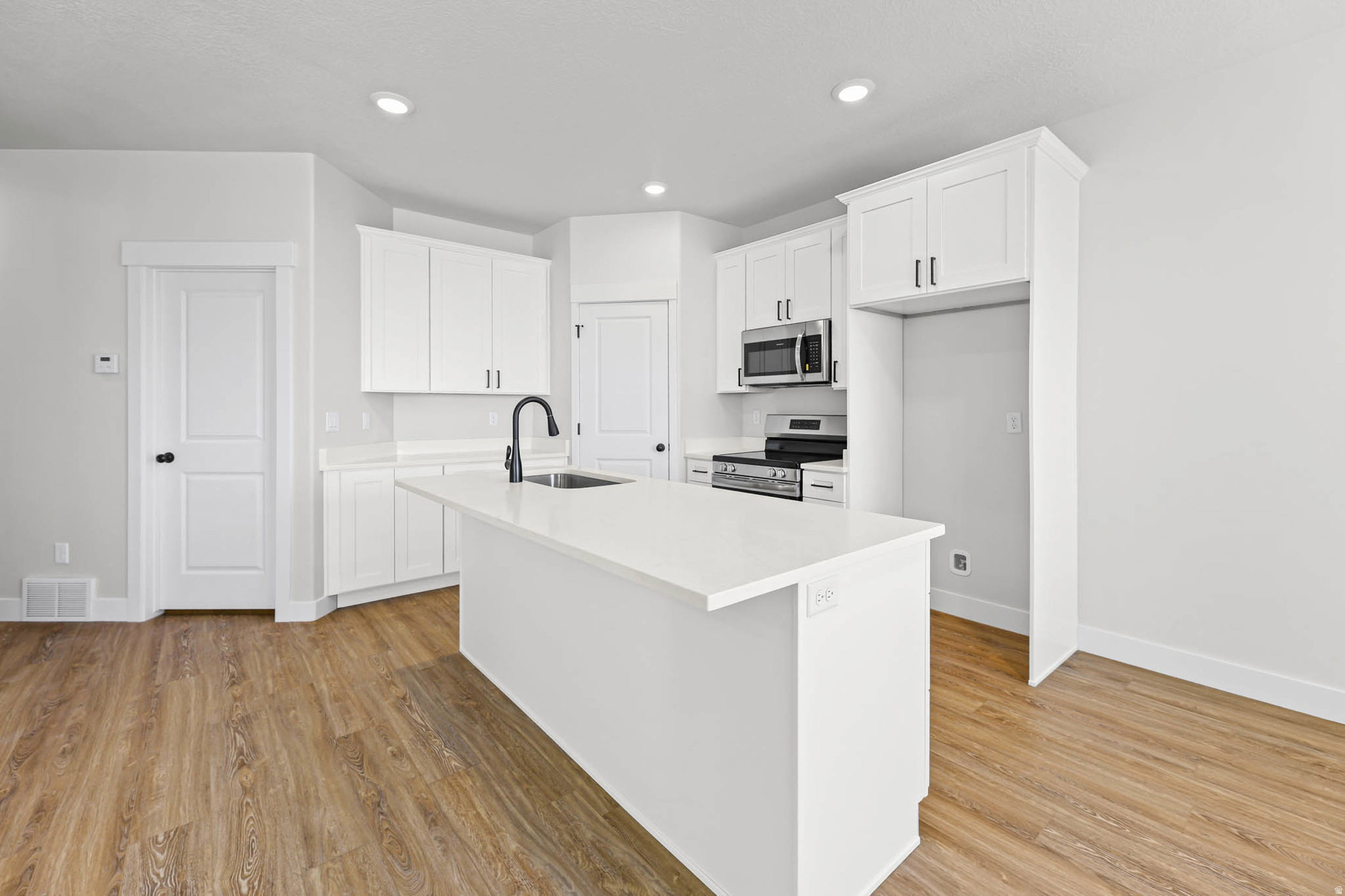 LEXINGTON TOWN HOMES - Residential