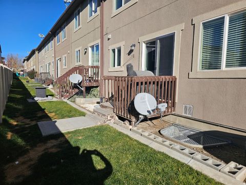 Tiny photo for 2007 N BELMONT DR, Saratoga Springs, UT 84045 (MLS # 2126821)