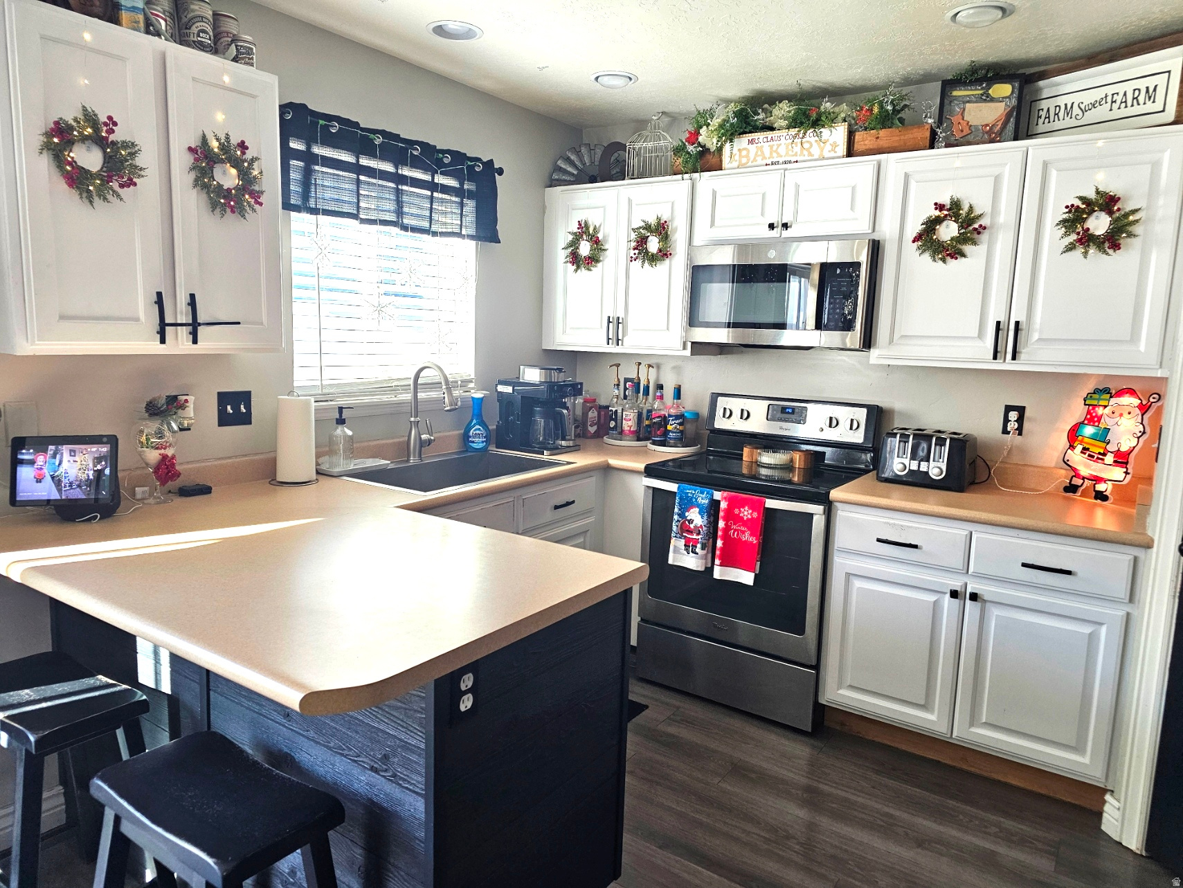 SARATOGA CHASE - Residential