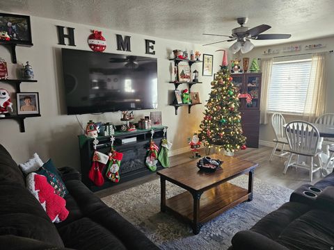 Tiny photo for 2007 N BELMONT DR, Saratoga Springs, UT 84045 (MLS # 2126821)