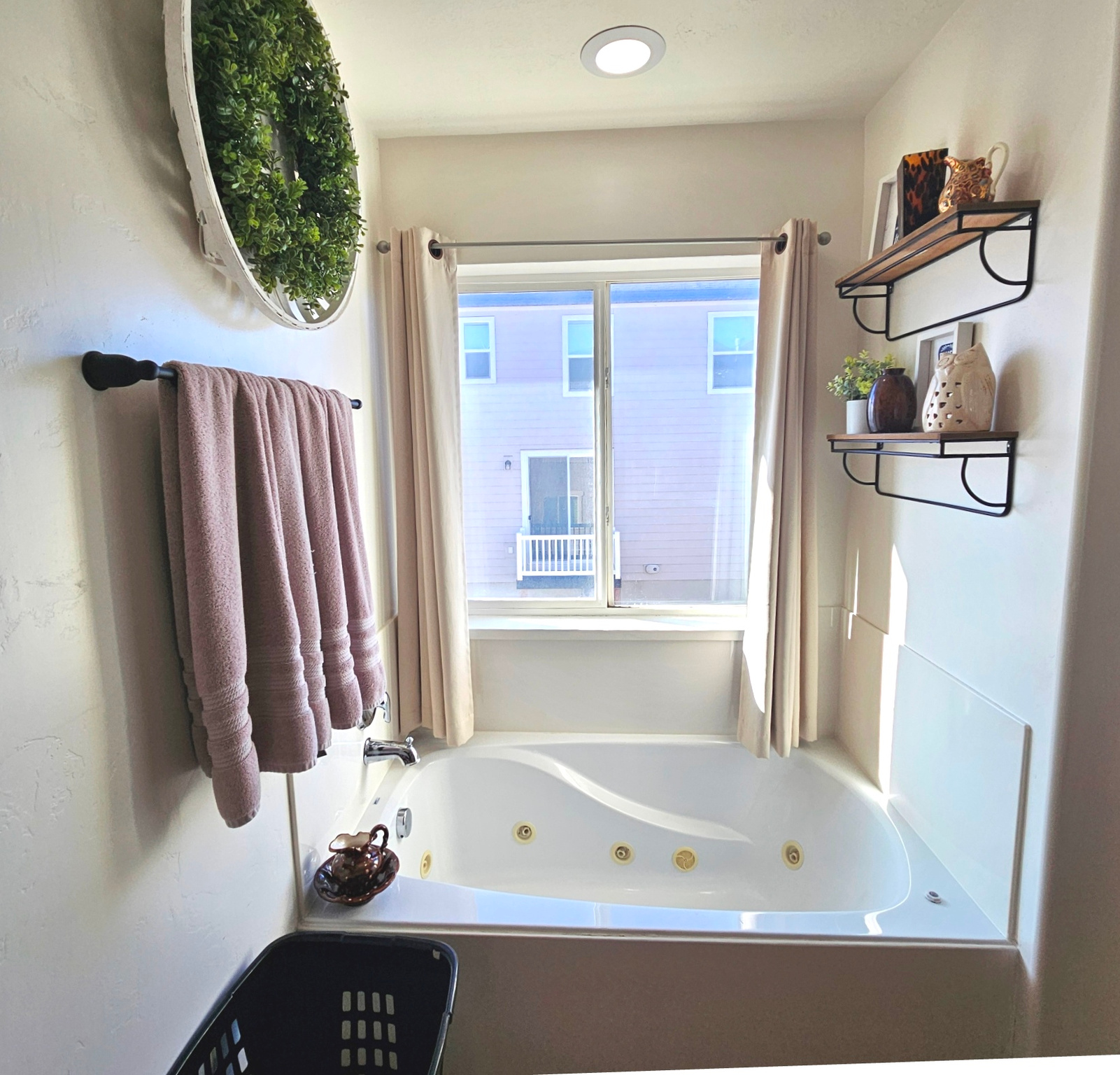 SARATOGA CHASE - Residential