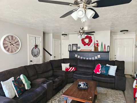 Tiny photo for 2007 N BELMONT DR, Saratoga Springs, UT 84045 (MLS # 2126821)