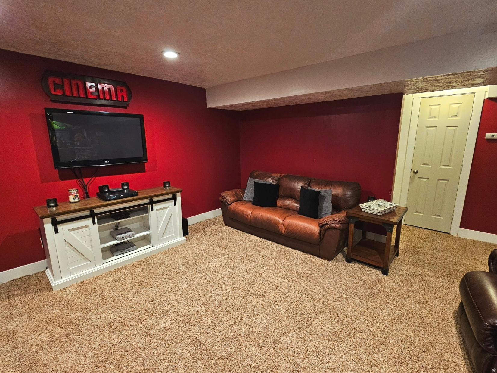 SARATOGA CHASE - Residential