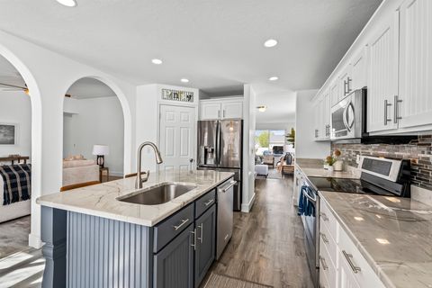 Tiny photo for 58 E WILDHORSE RD, Saratoga Springs, UT 84045 (MLS # 2147240)