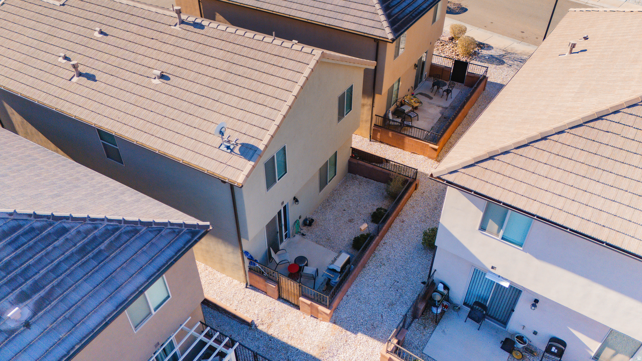 DESERT BLUFF AT DESERT CANYONS TOWNHOMES - Residential