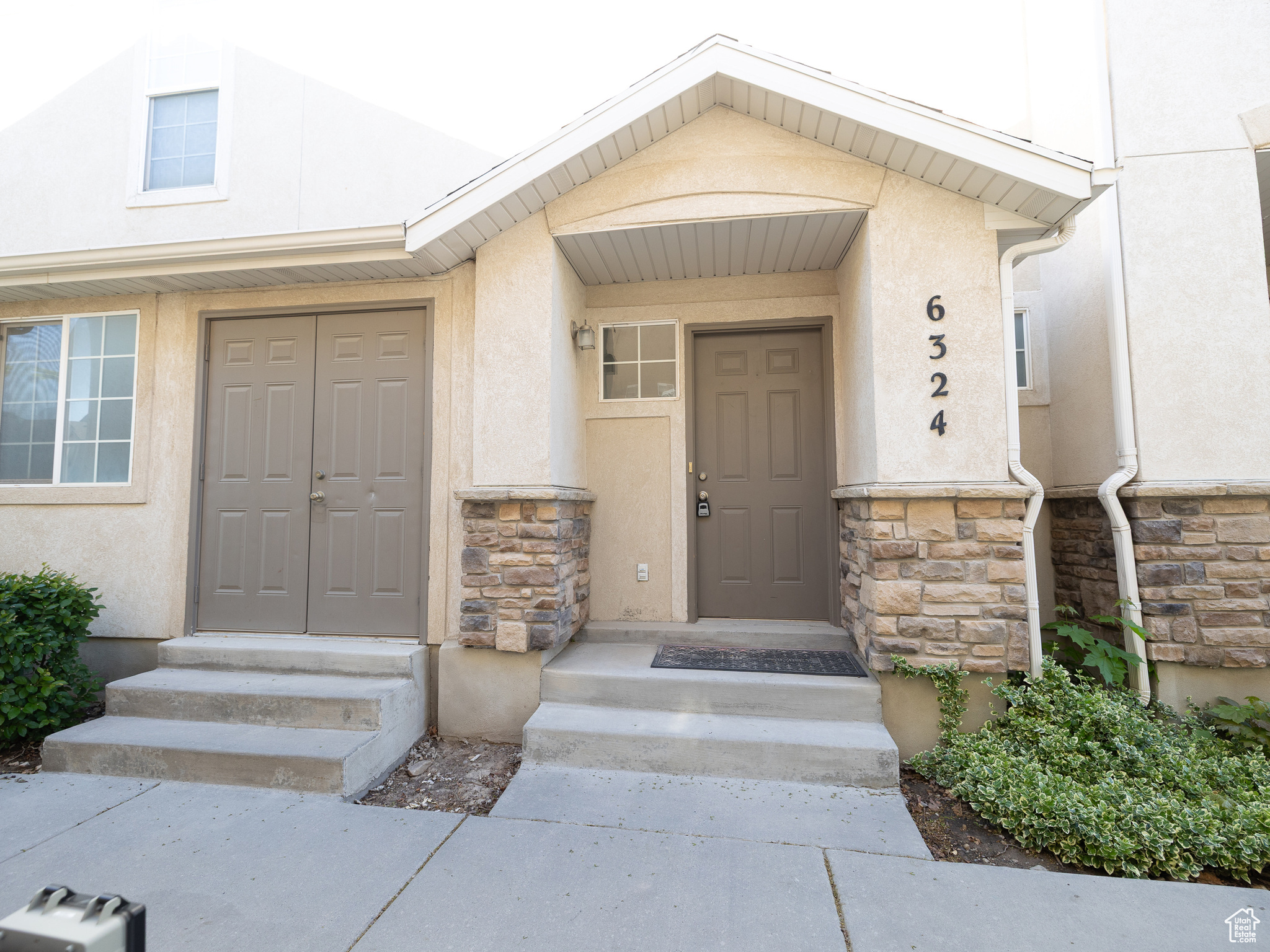 6324 S Traveler Ln, West Jordan, Utah image 2